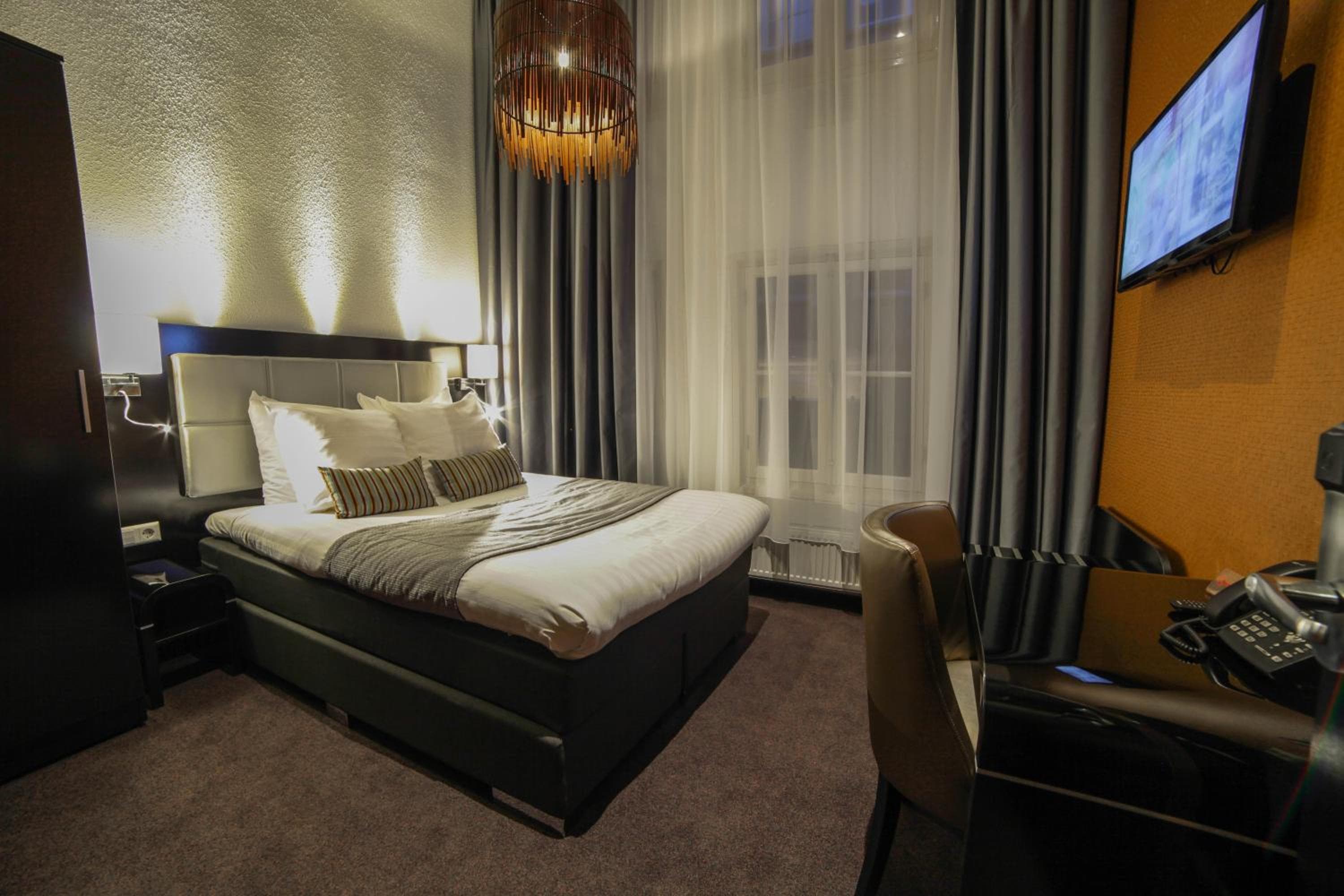 Hotel Mansion — 18