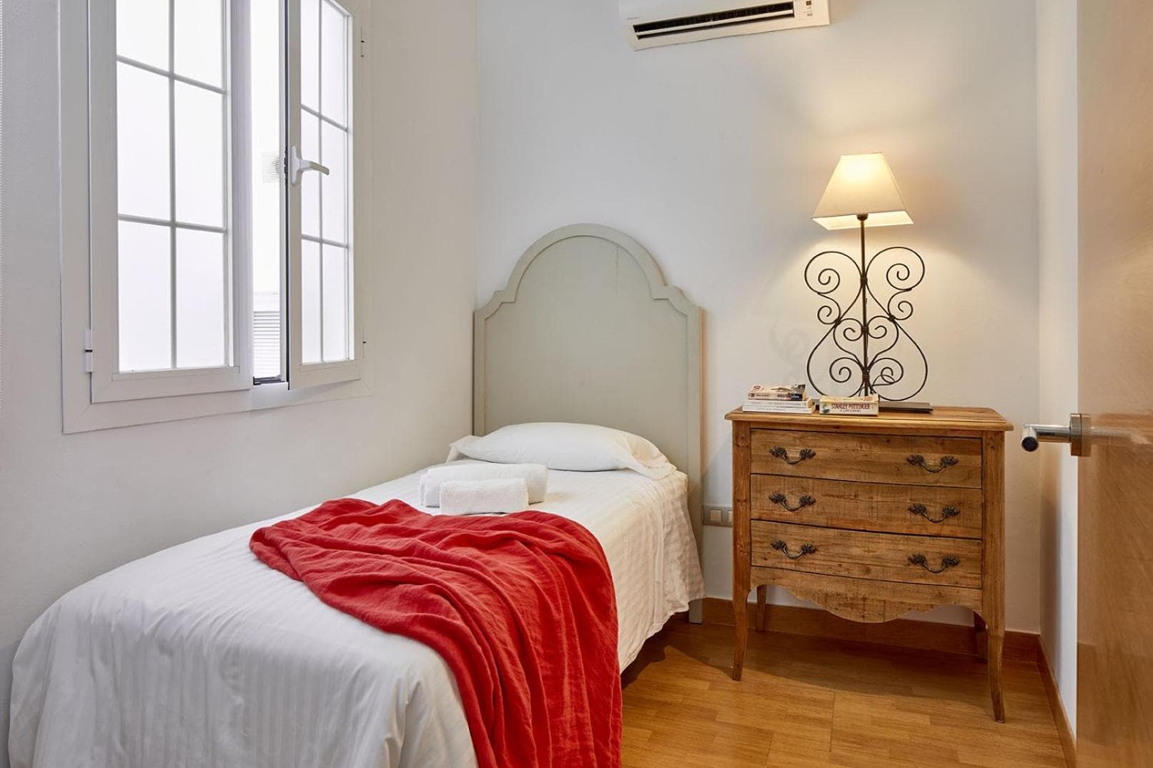Lodgingmalaga Plaza Constitucion — 16