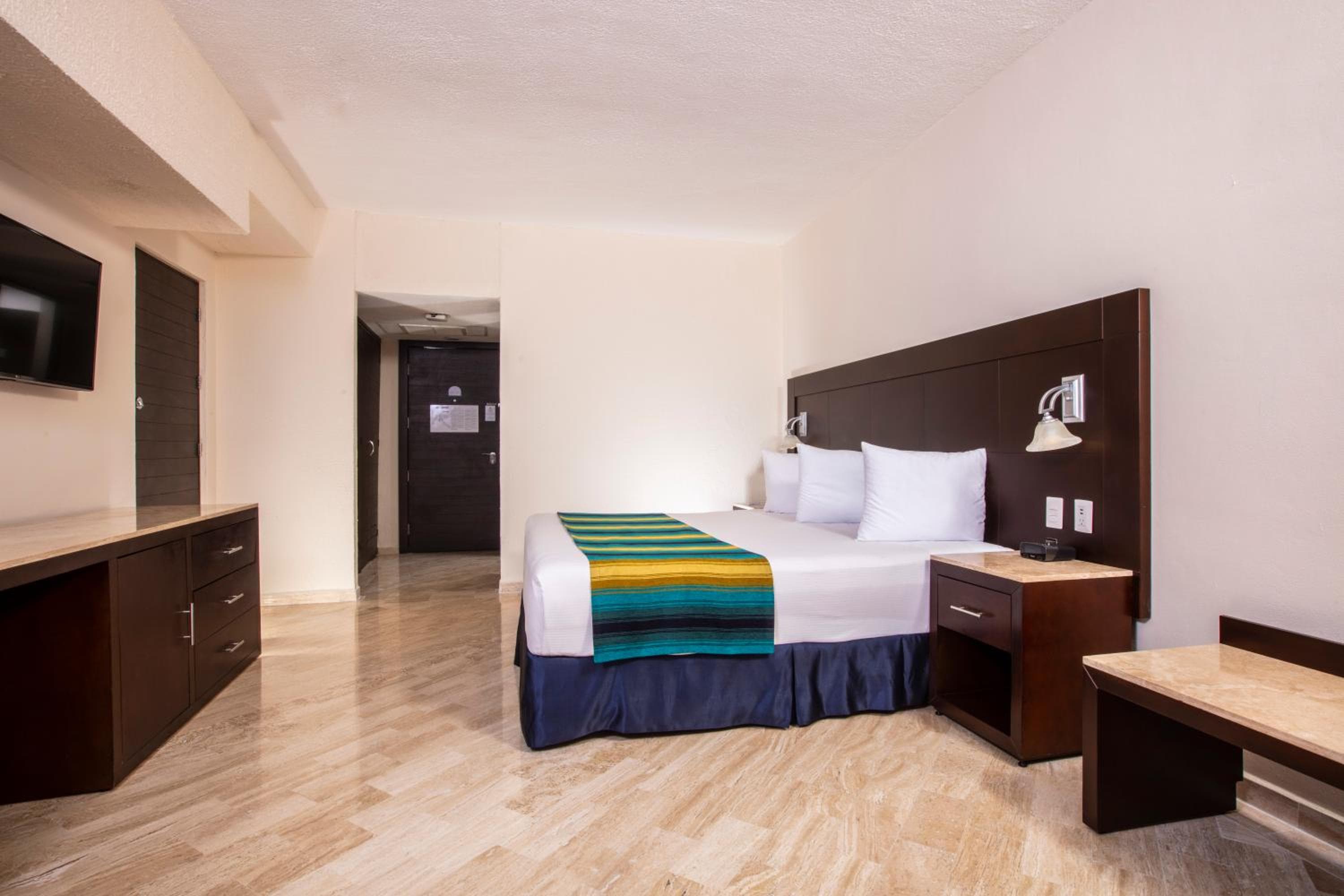 Crown Paradise Club Cancún - Todo Incluido — 8