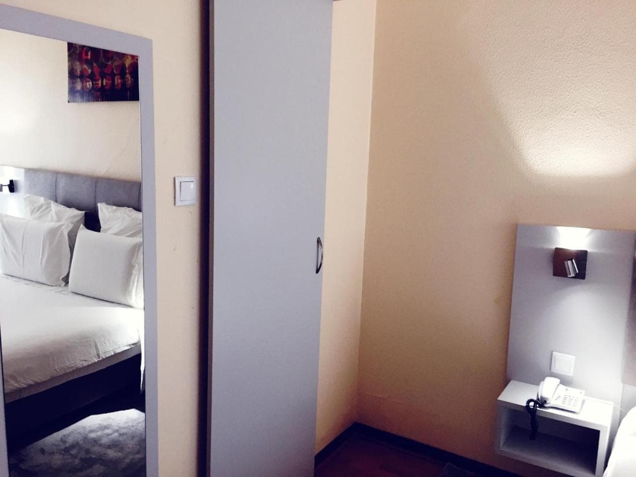 Hotel Excelsior — 28