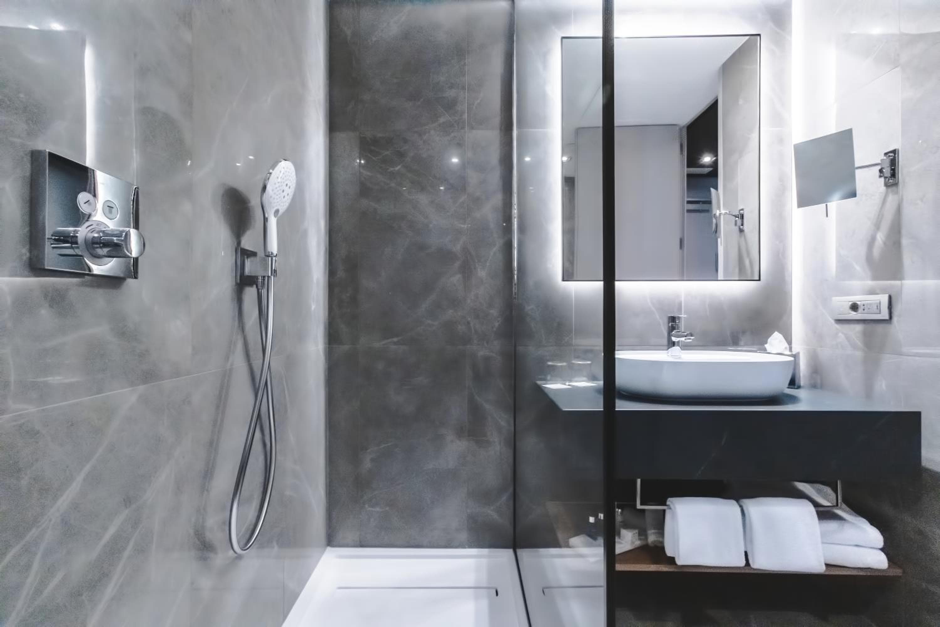 Radisson Blu Hotel, Madrid Prado — 29