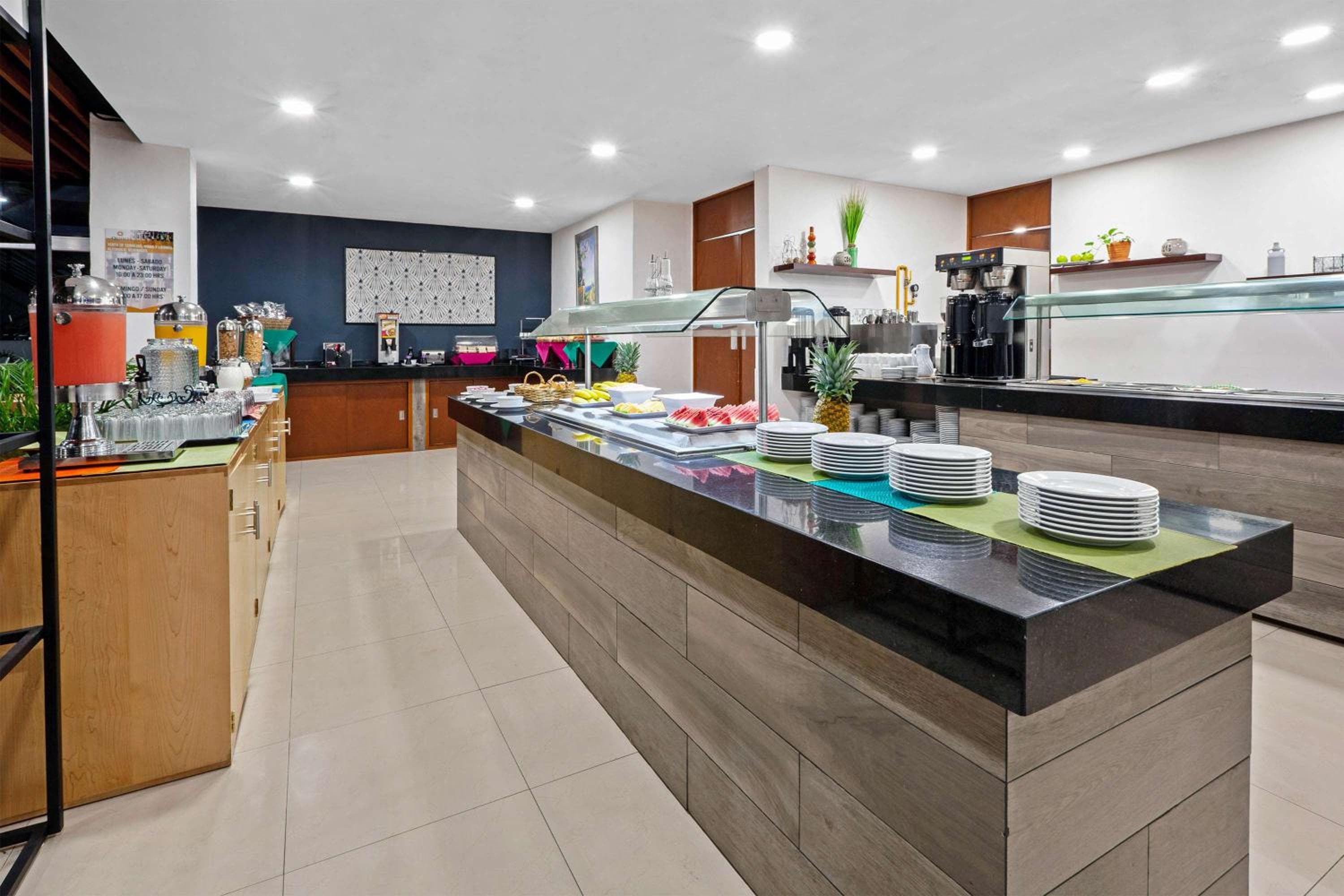 Wyndham Garden Cancún Centro — 8