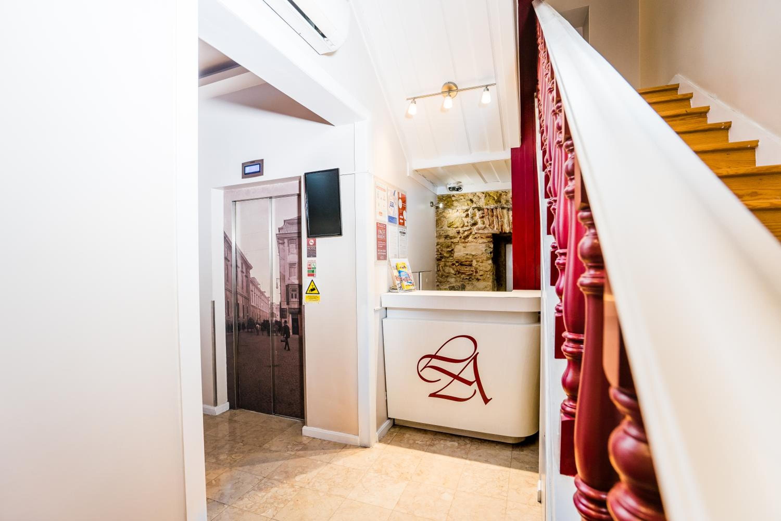 Lisbon Arsenal Suites — 14