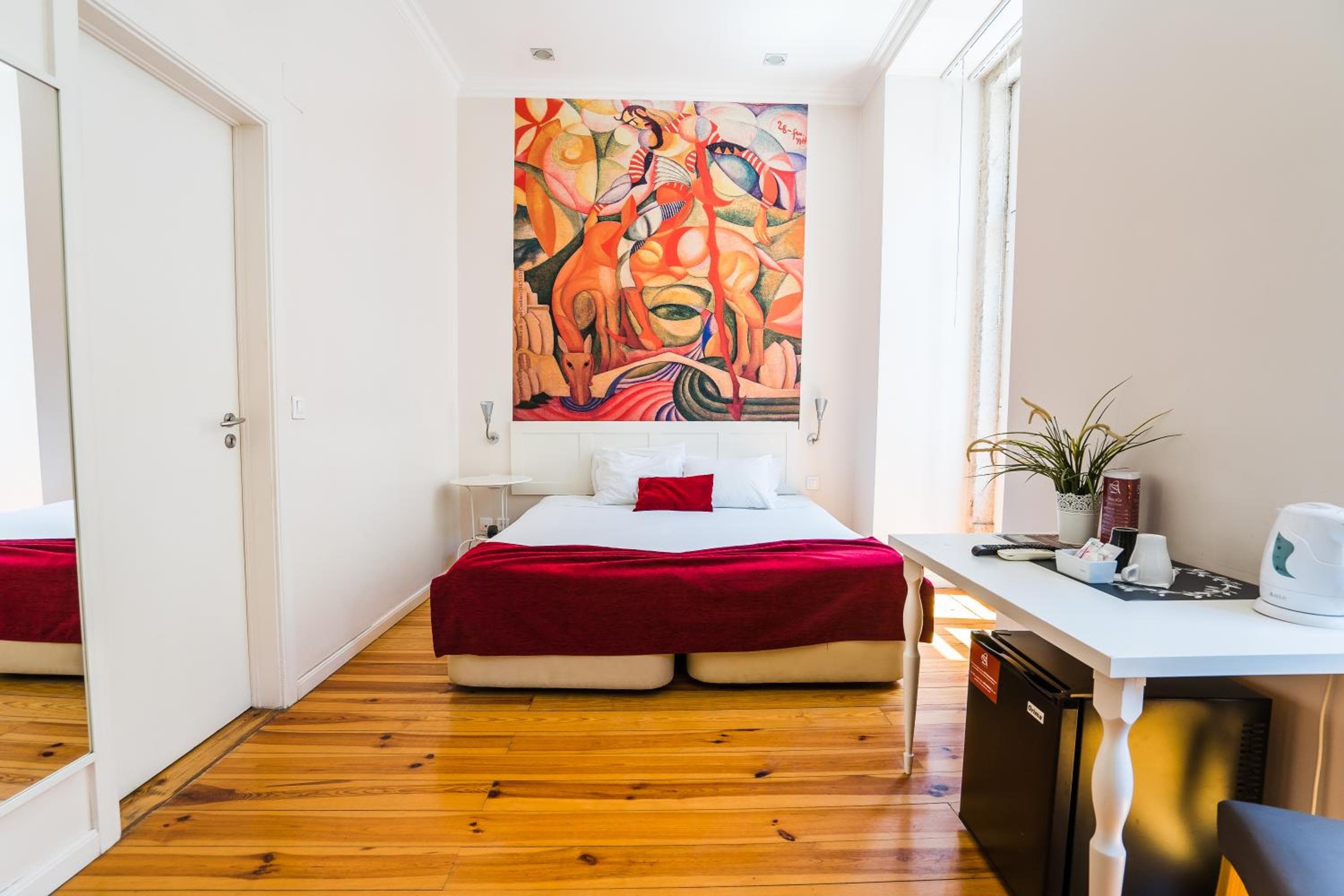Lisbon Arsenal Suites — 24