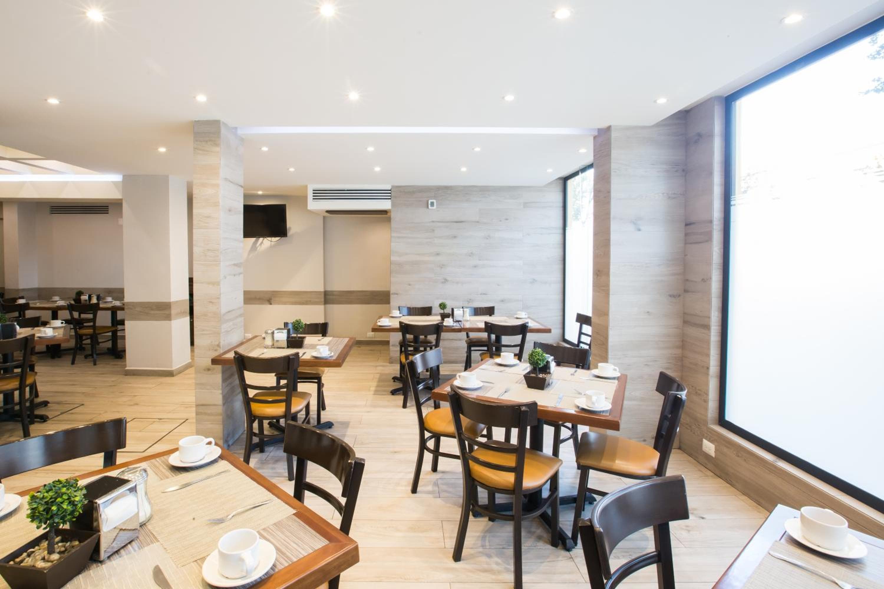 Hotel Diligencias — 6