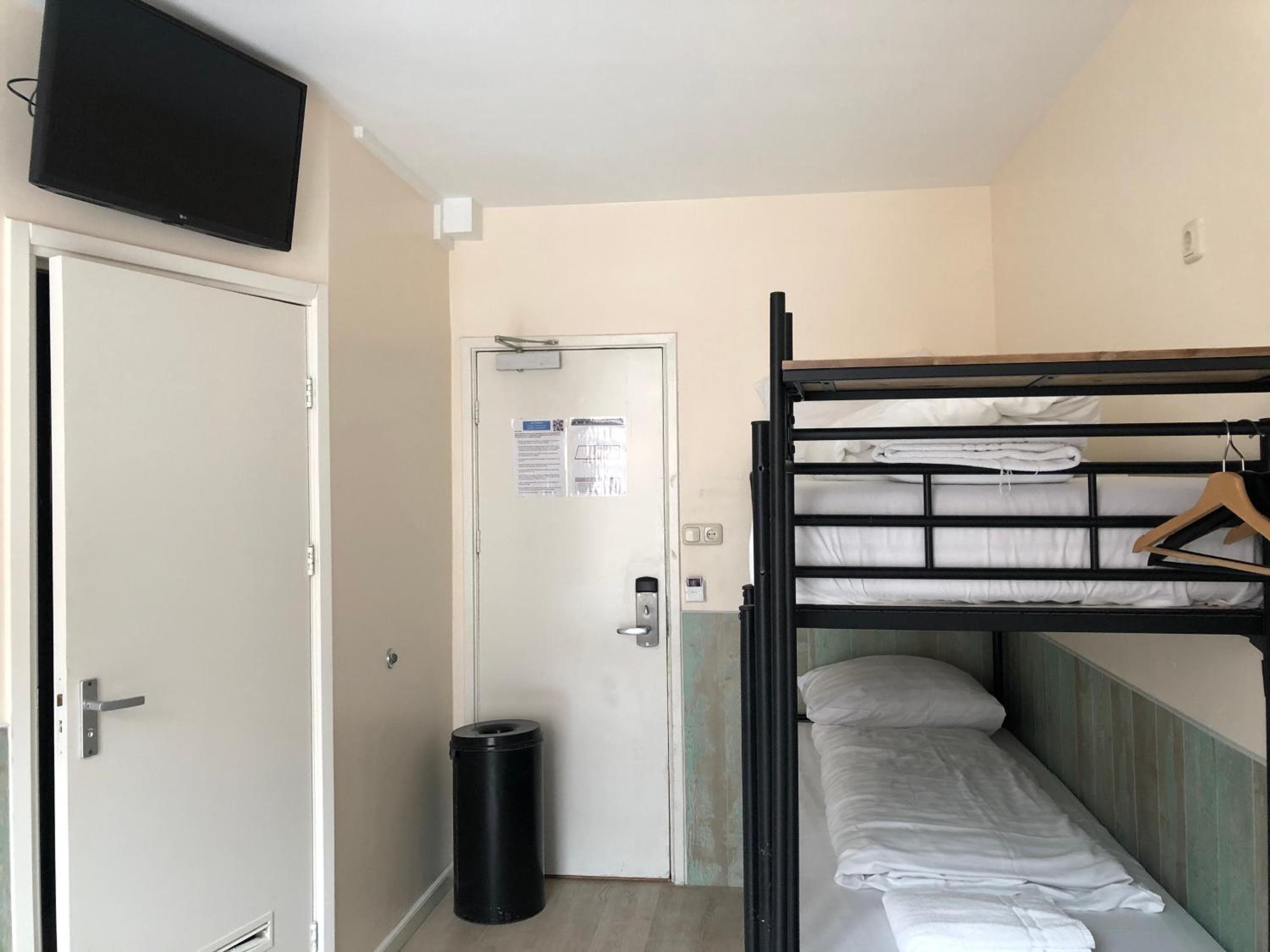 Hotel Damrak Inn — 18