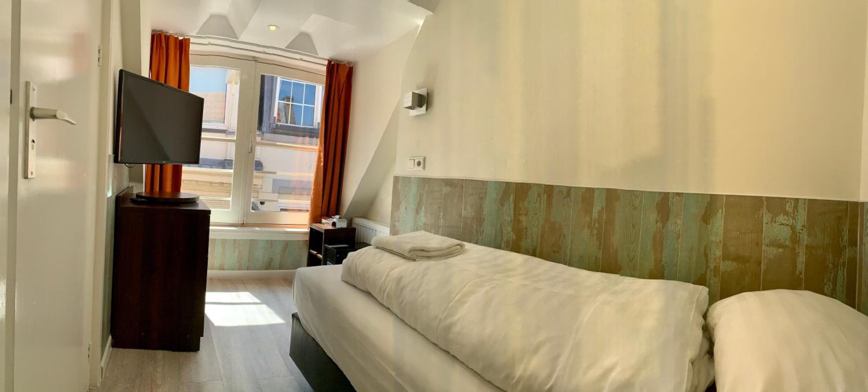 Hotel Damrak Inn — 14