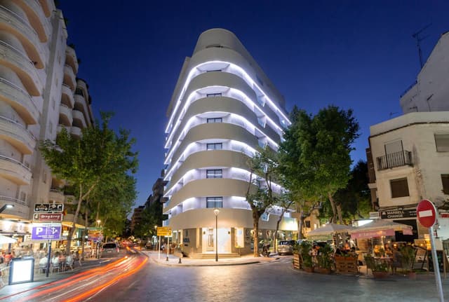 Hotel Lima — Adults Recommended, Marbella