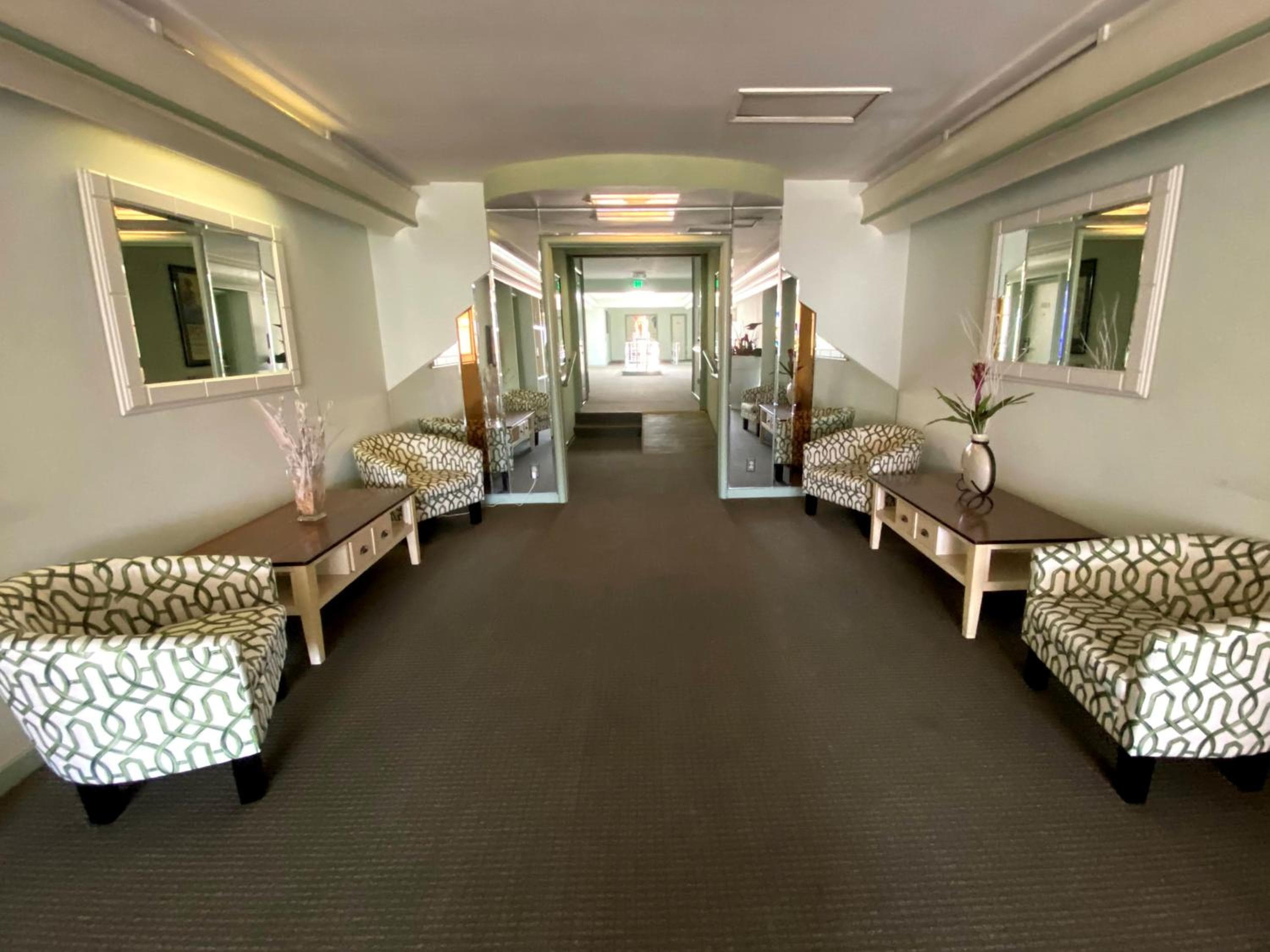 Hollywood Celebrity Hotel — 27