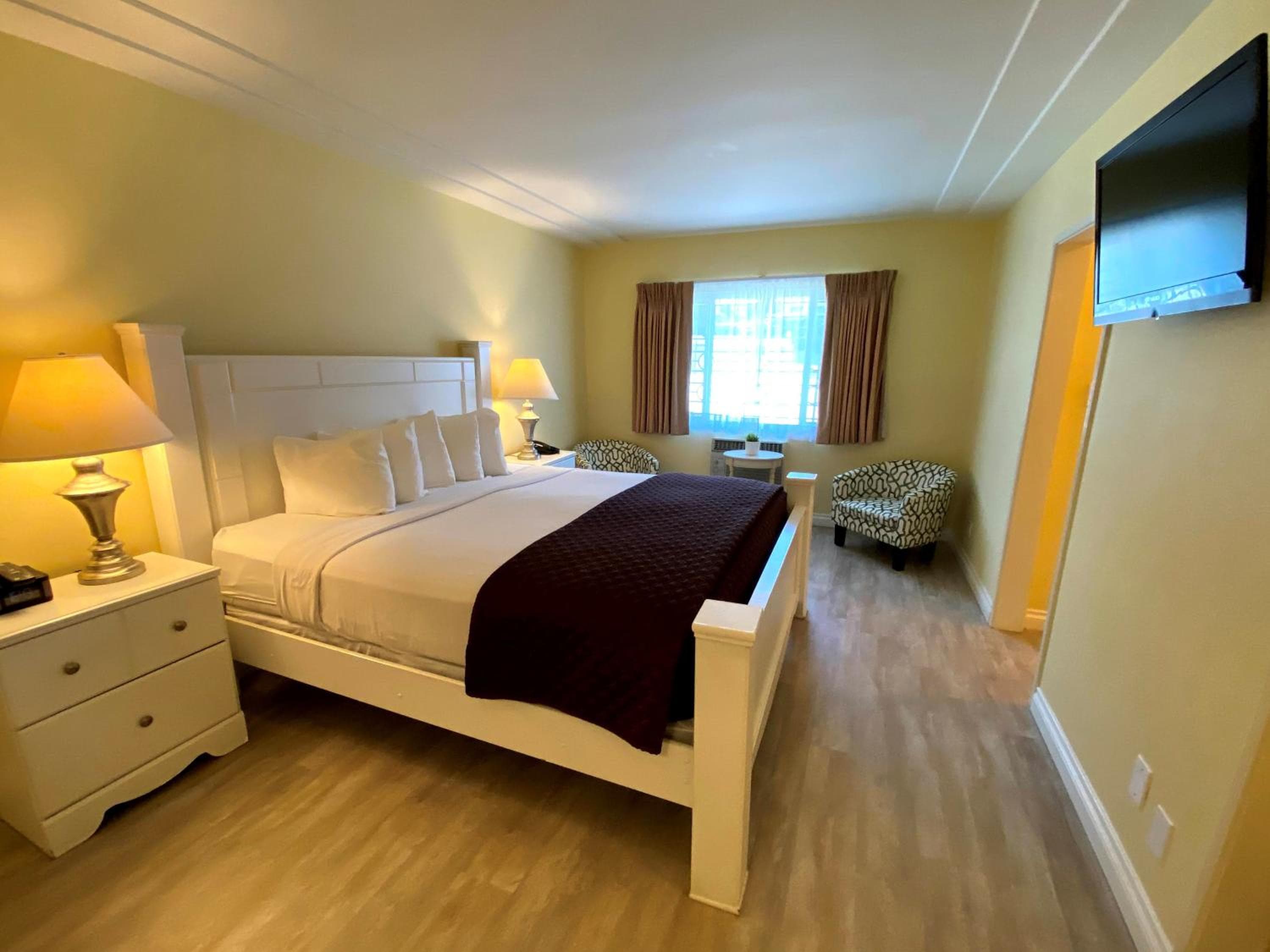 Hollywood Celebrity Hotel — 18