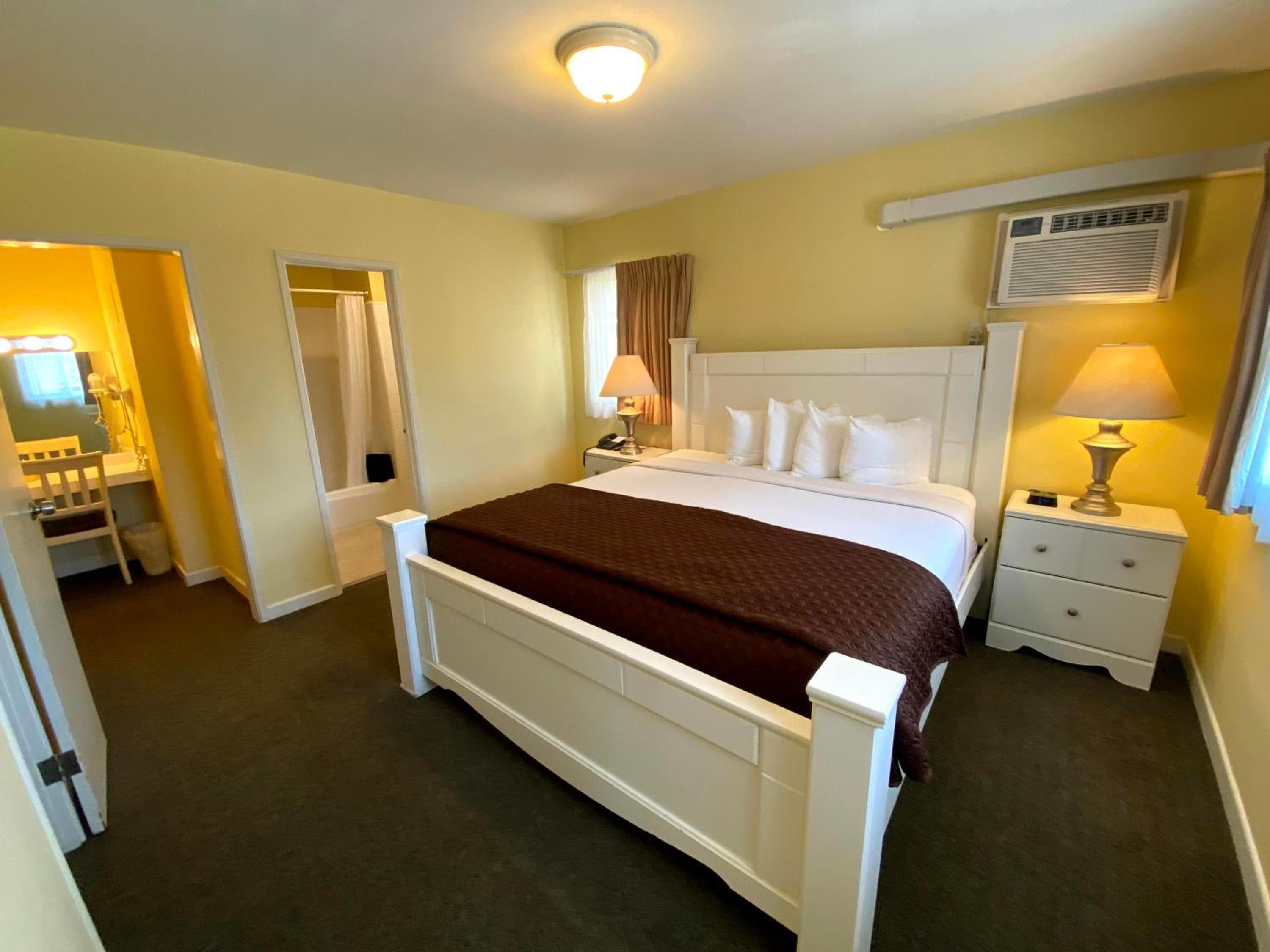 Hollywood Celebrity Hotel — 20