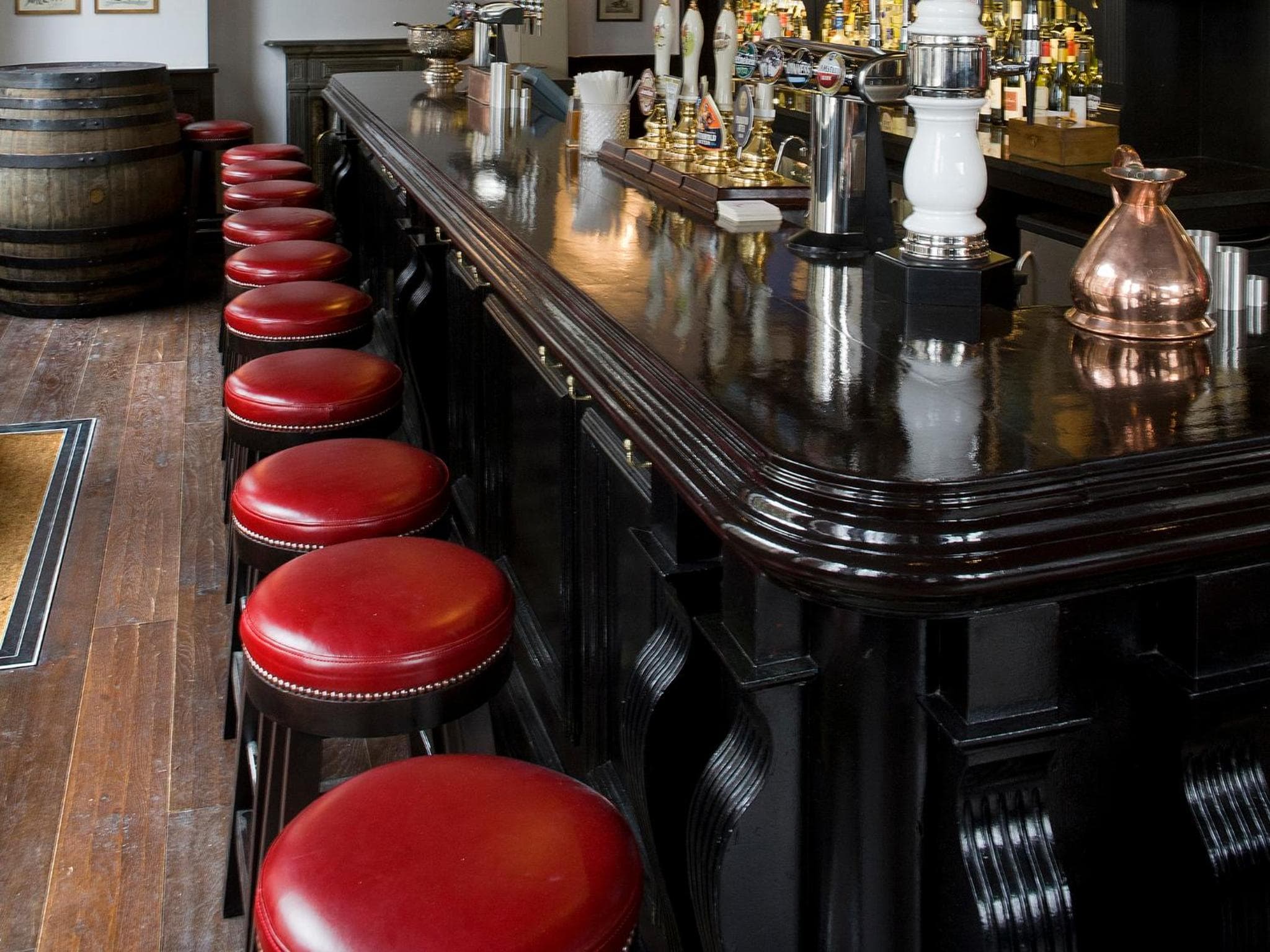 El Montcalm en la cervecería de la ciudad de Londres — 20