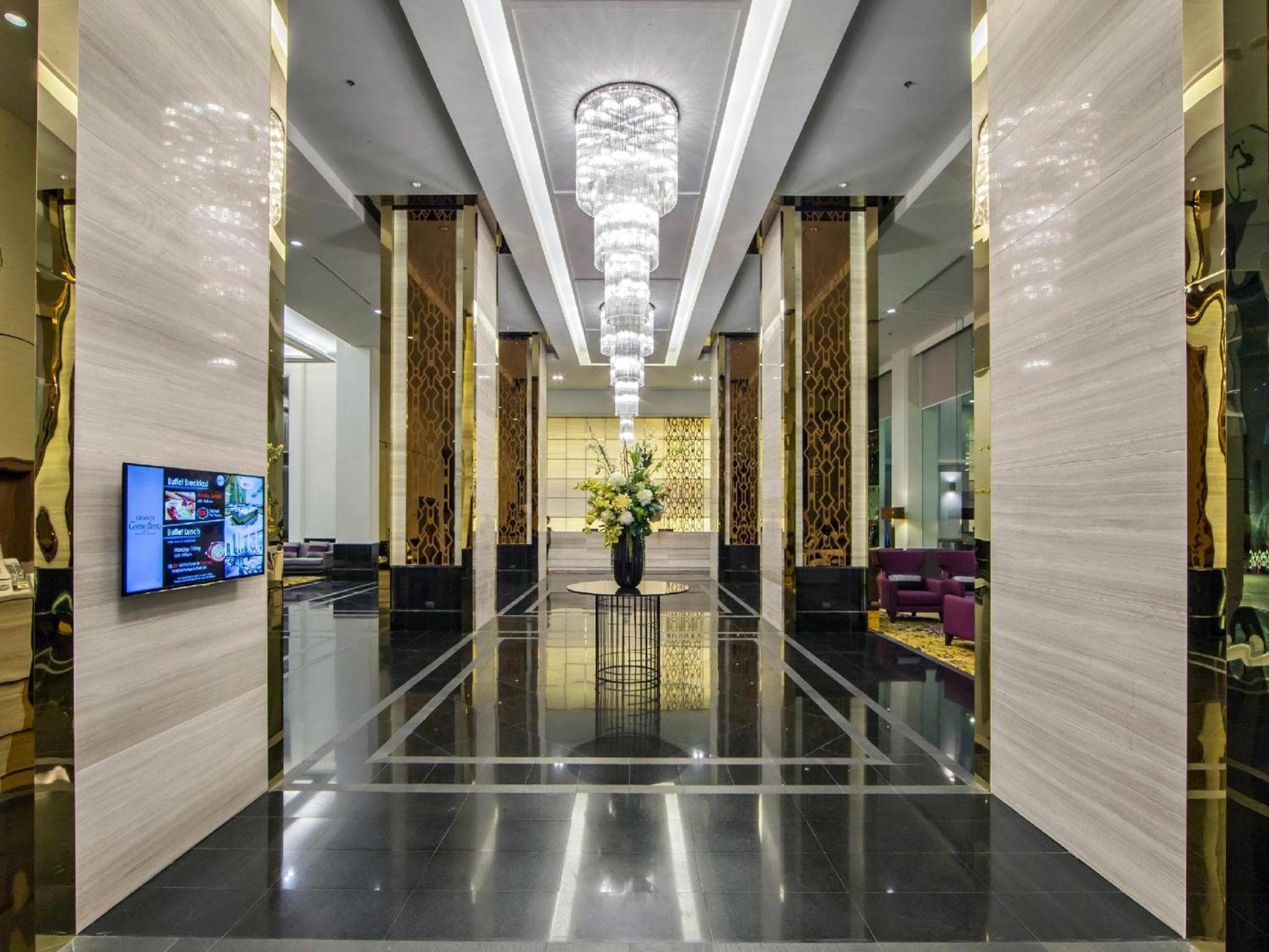 Grande Centre Point Ploenchit — 20