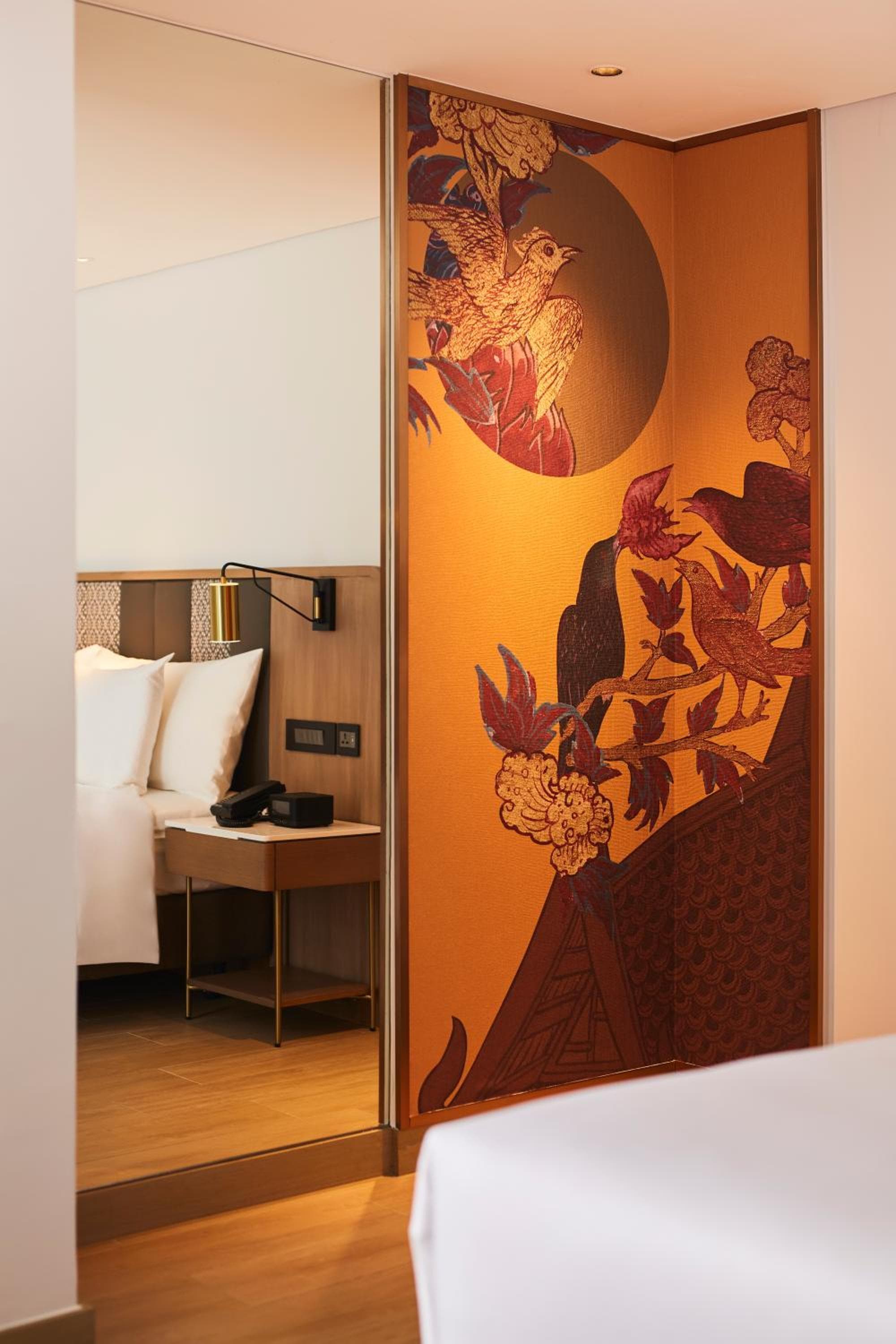 Montien Hotel Surawong Bangkok — 23