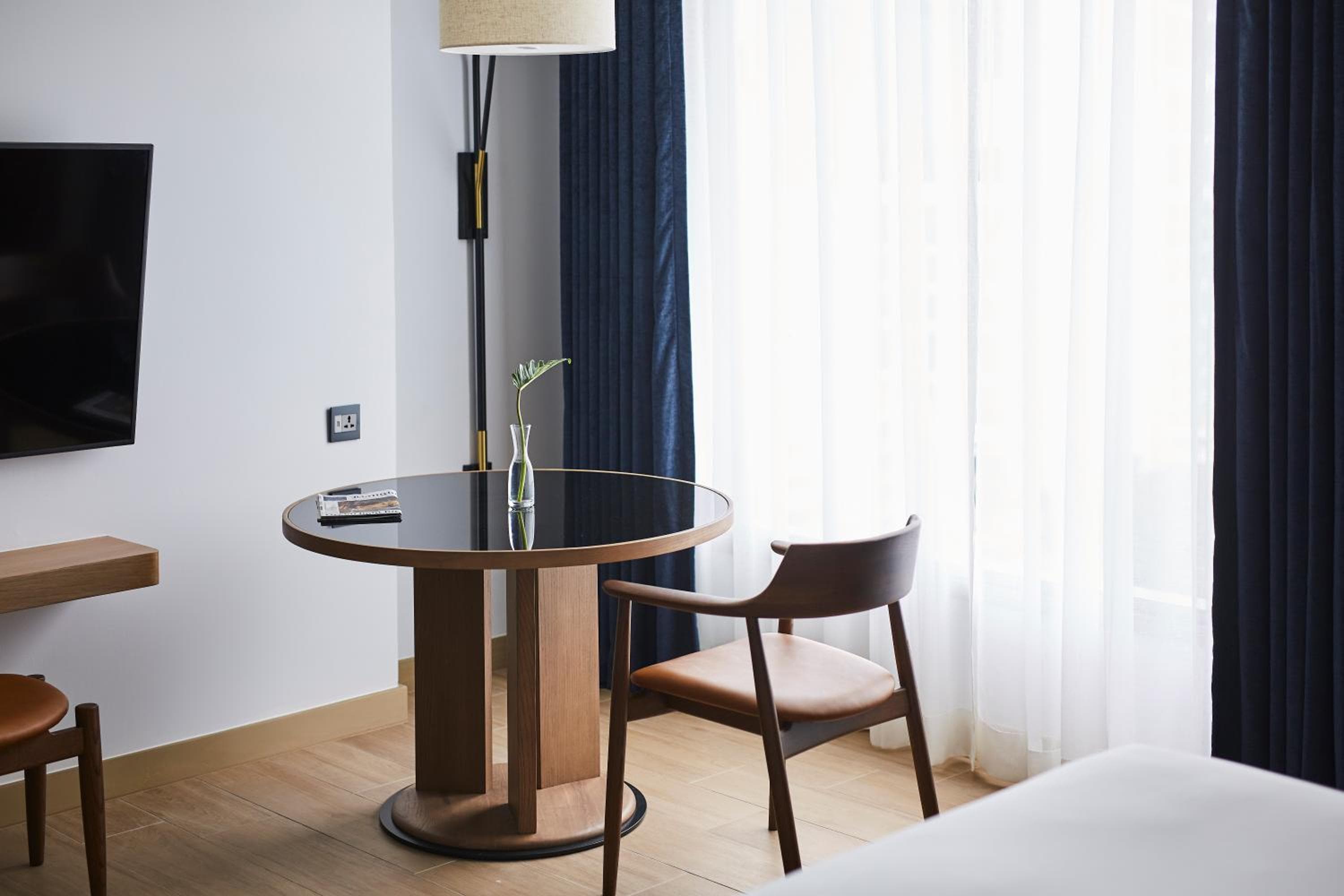 Montien Hotel Surawong Bangkok — 17