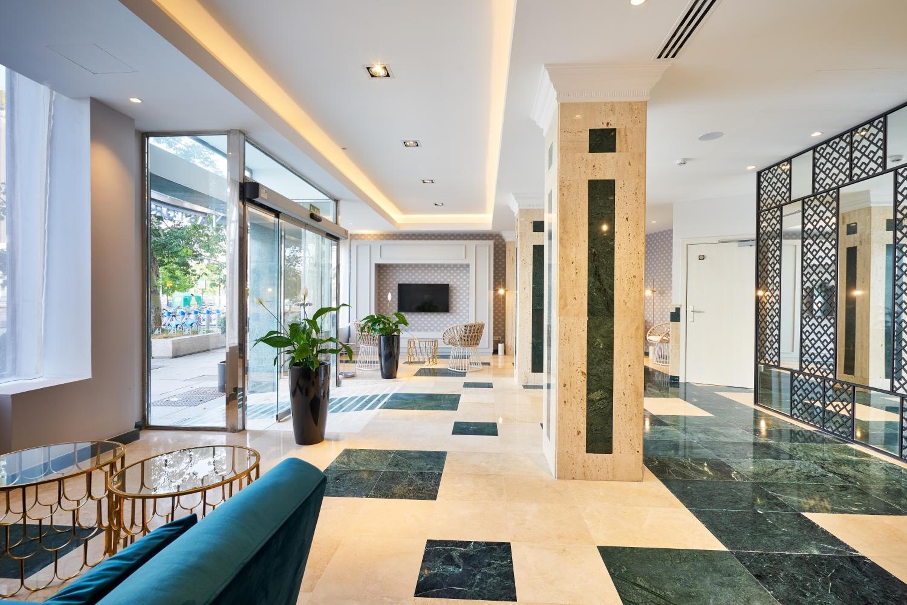 Eurostars Astoria — 24