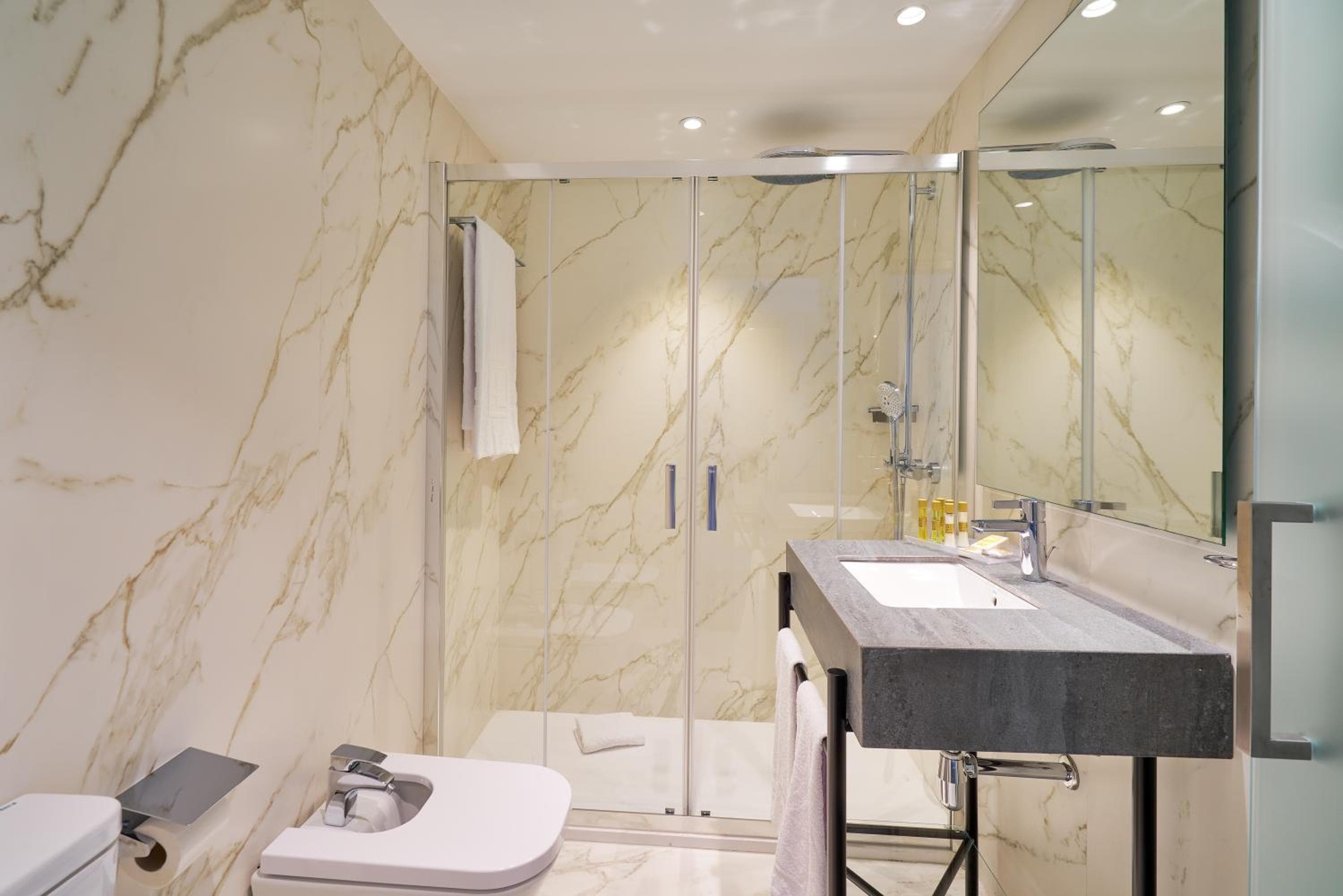 Eurostars Astoria — 16