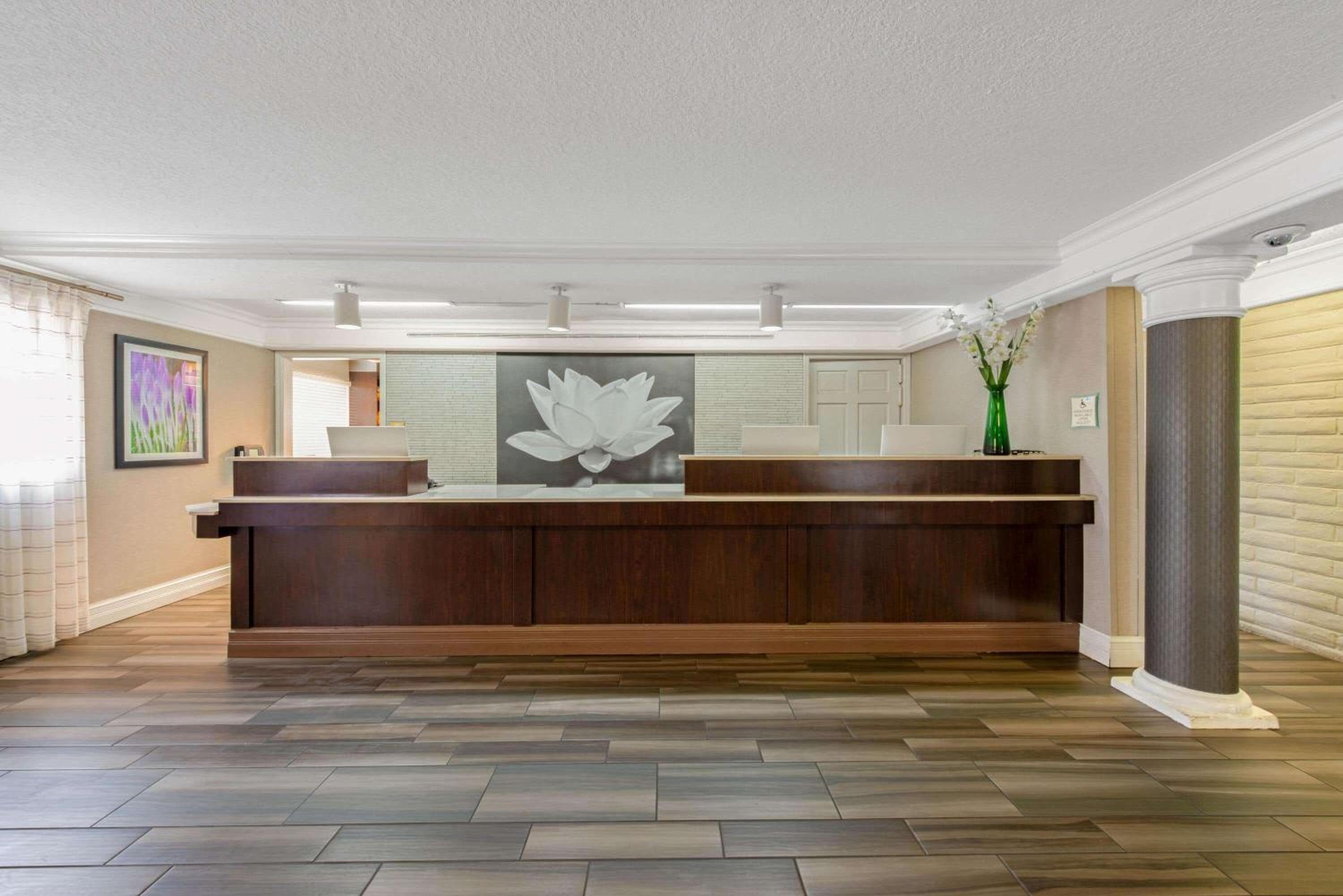 La Quinta Inn by Wyndham Miami Airport North — 20