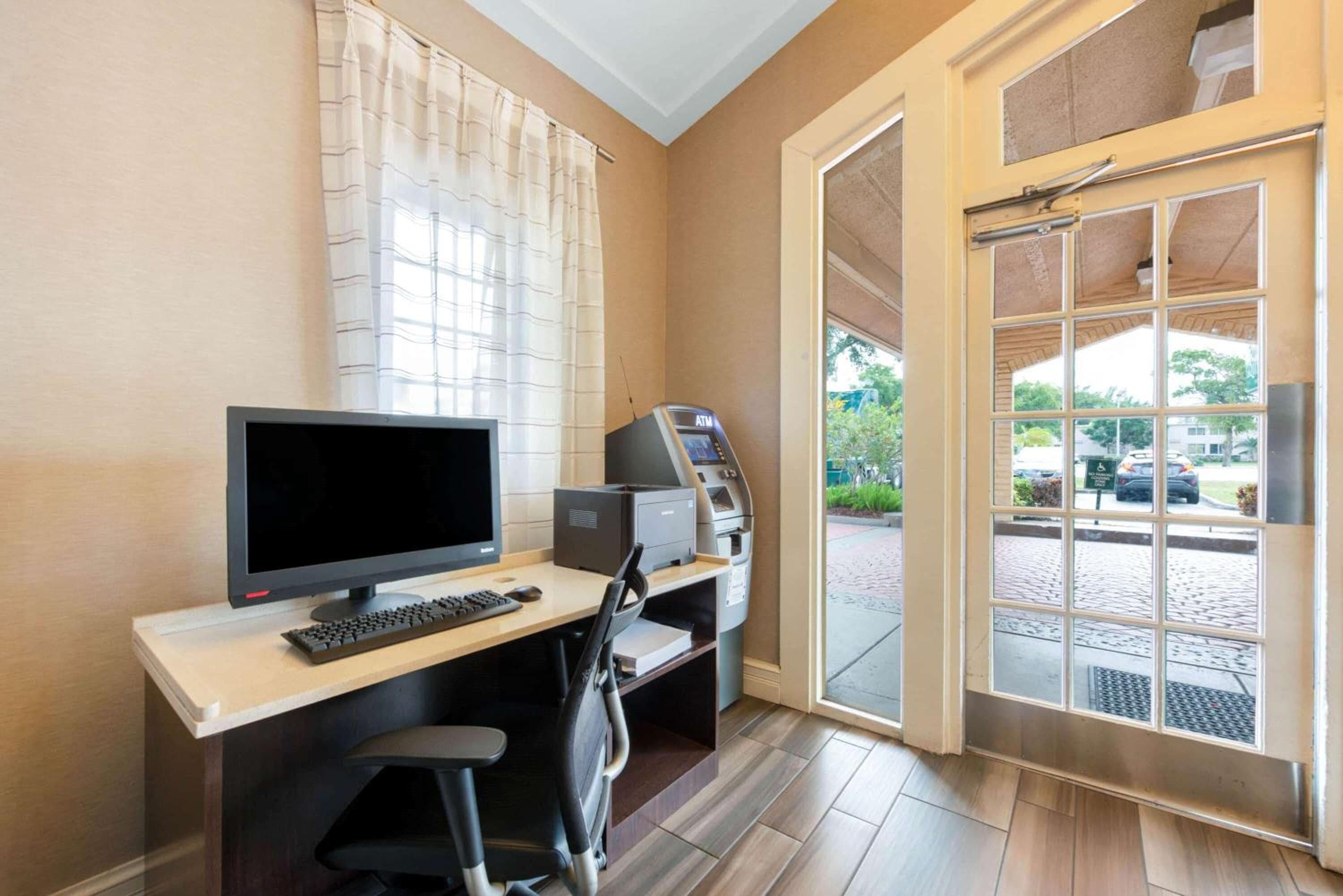 La Quinta Inn presso il Wyndham Miami Airport North — 3