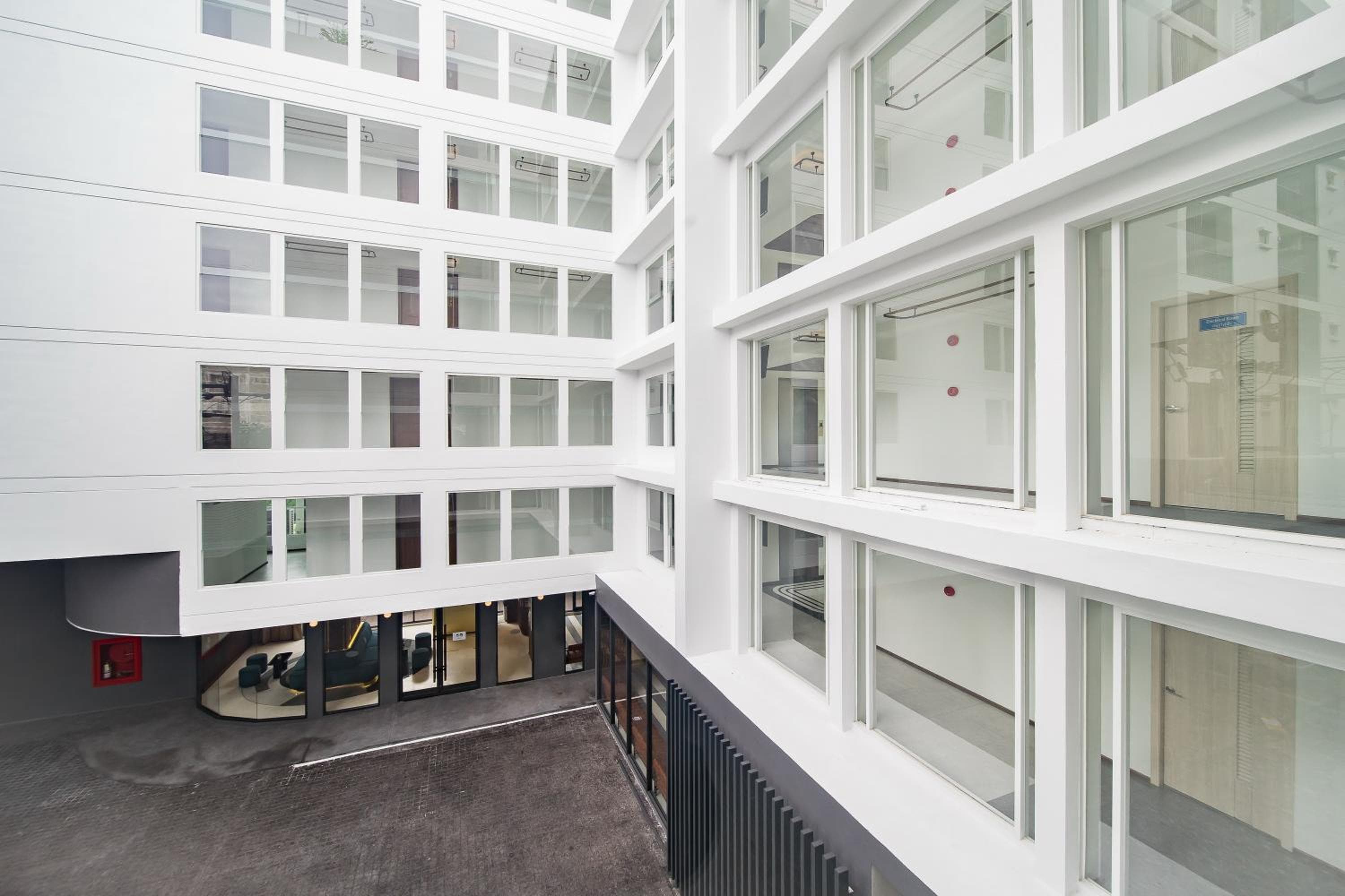 Hotel Amber Sukhumvit 85 — 10