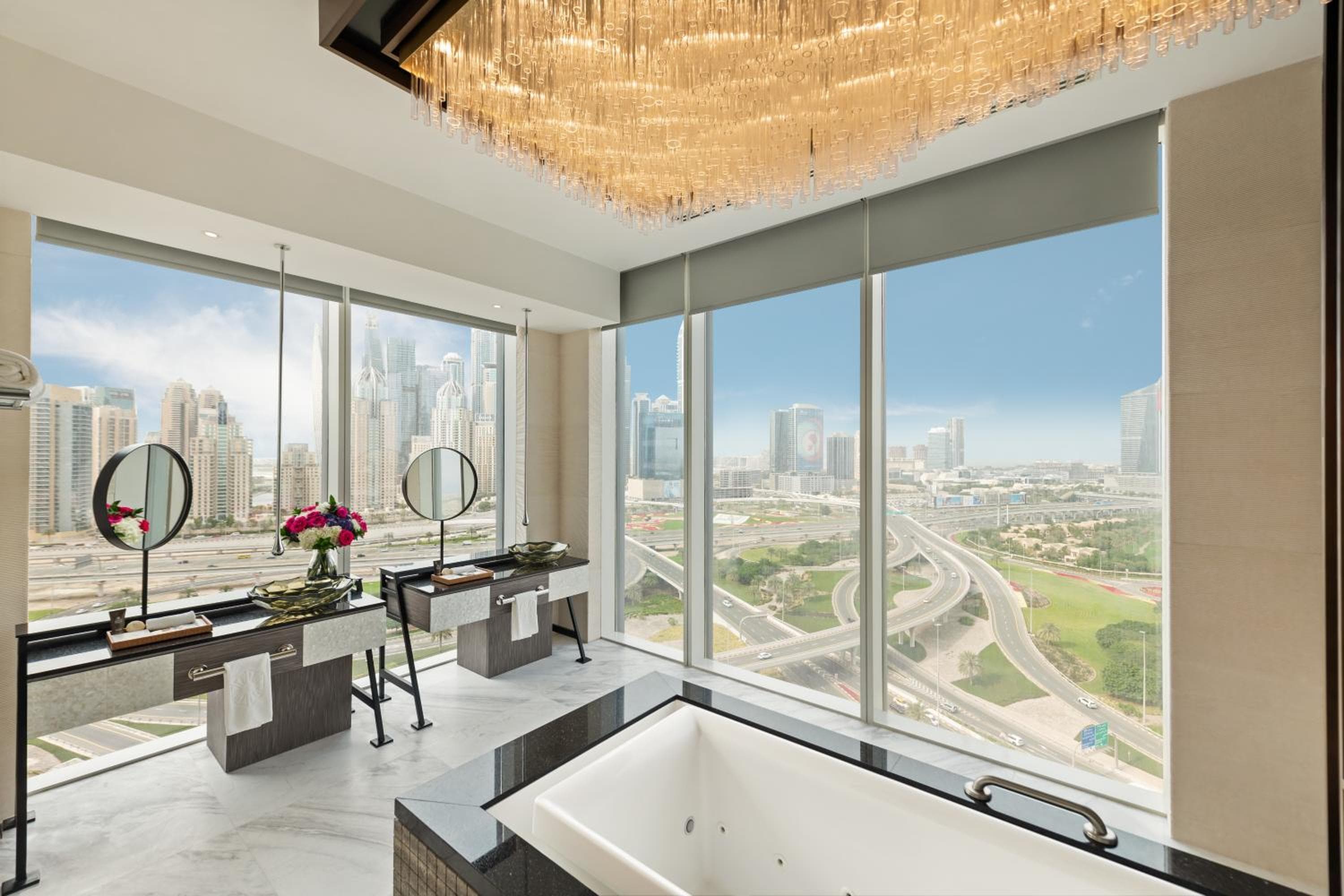 Taj Jumeirah Lakes Towers — 5