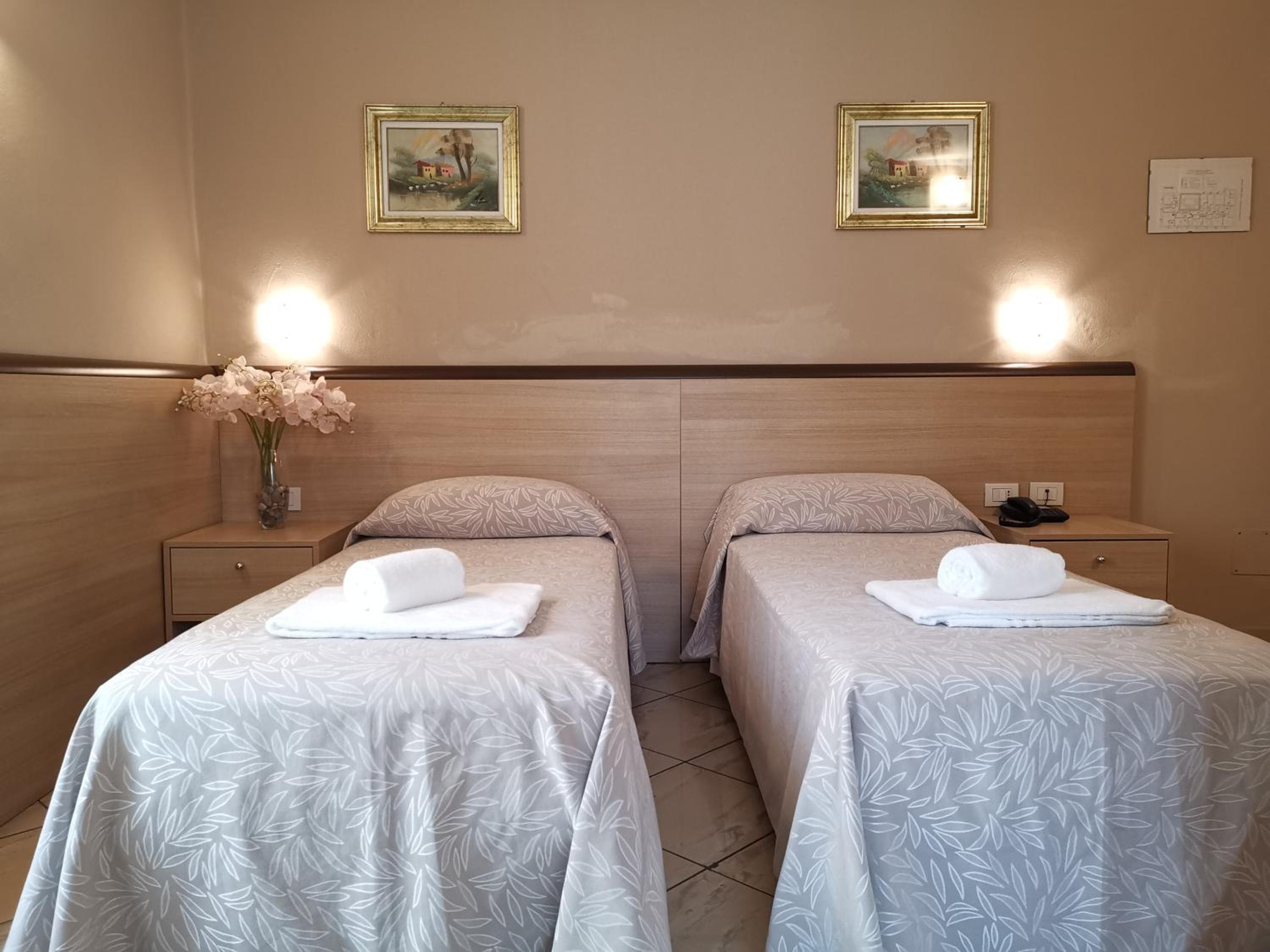 Hotel Brianza — 28