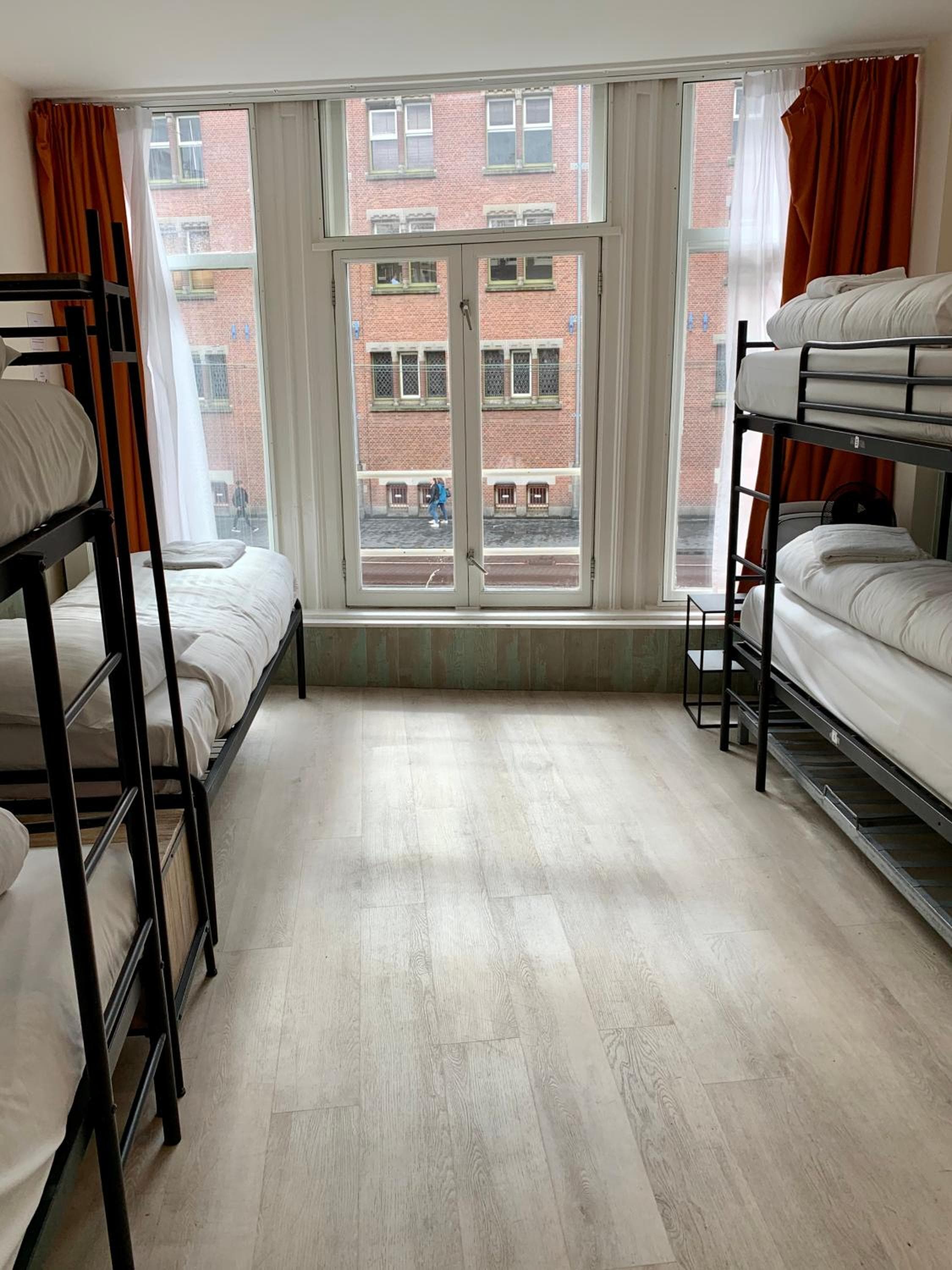 Hotel Damrak Inn — 19