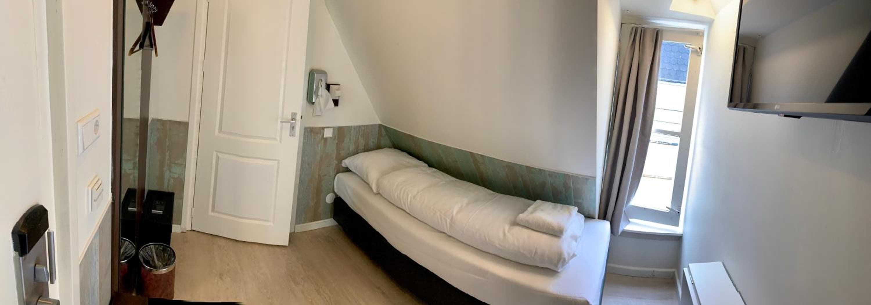 Hotel Damrak Inn — 28
