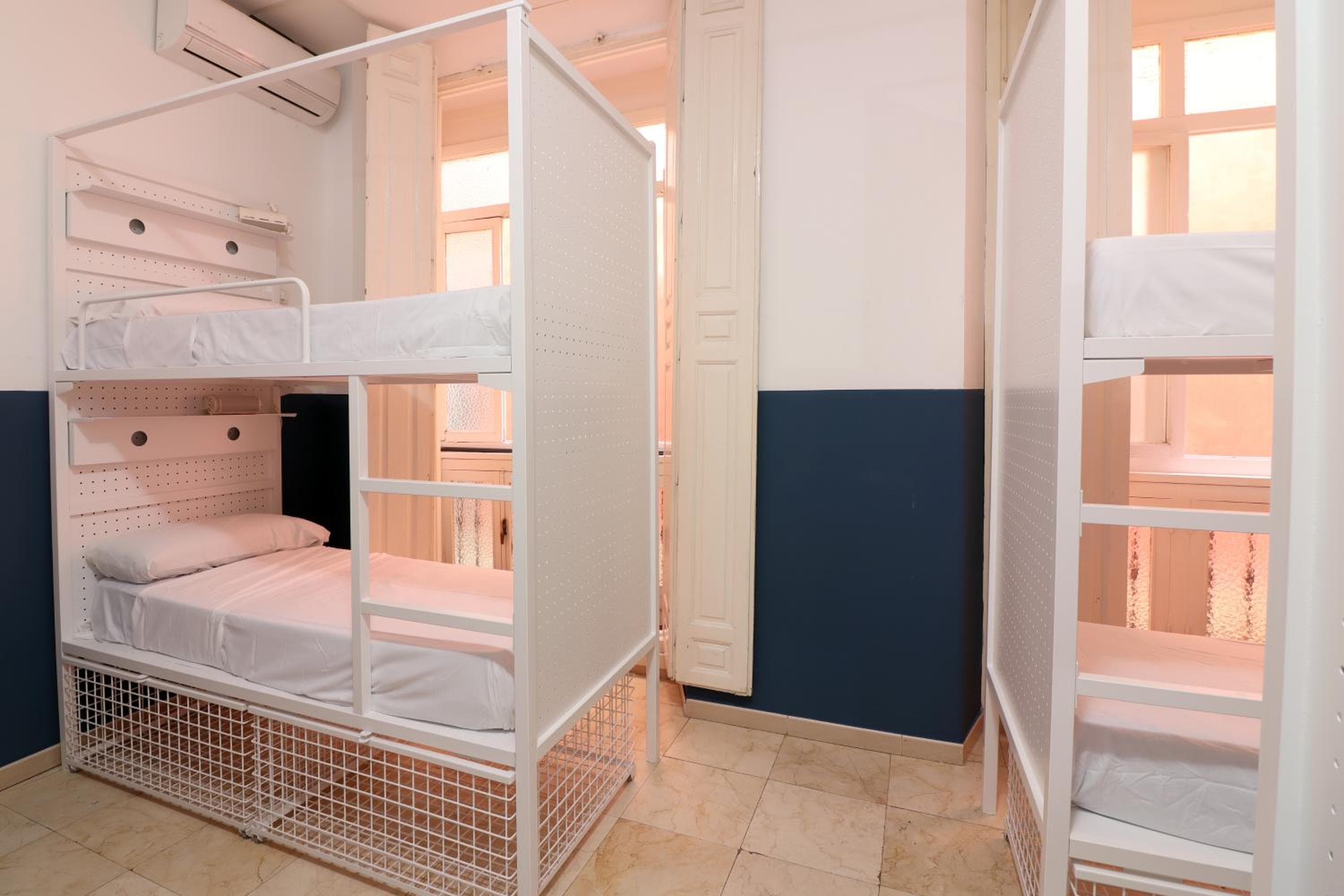 Feel Hostels City Center — 14