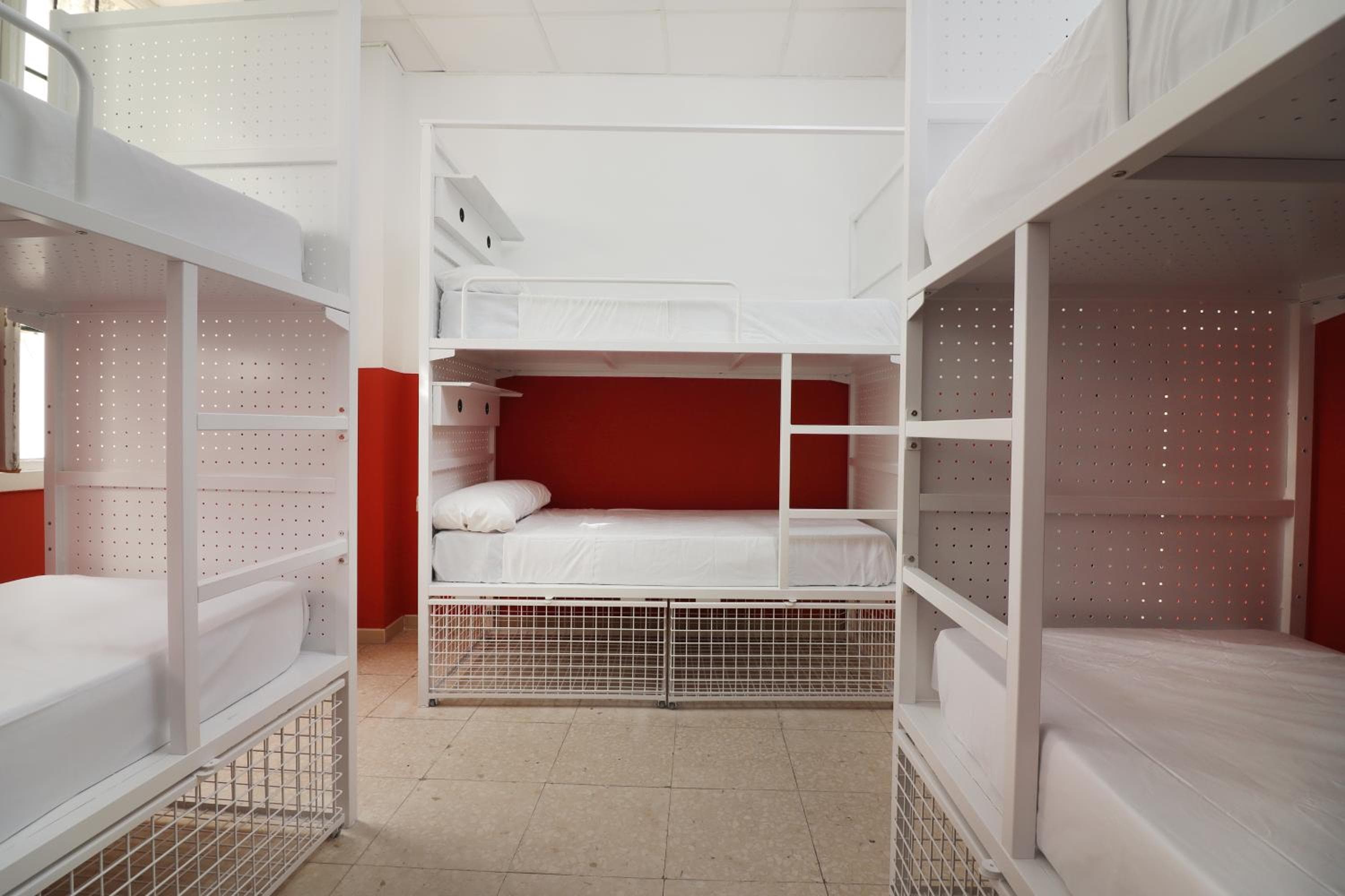 Feel Hostels City Center — 3