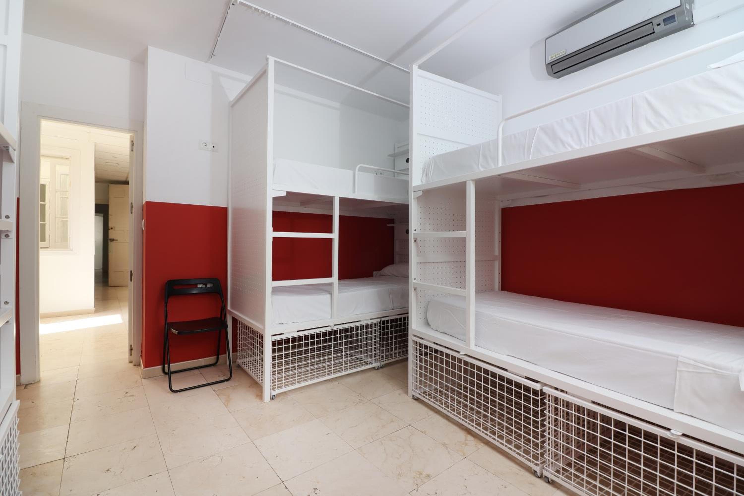 Feel Hostels City Center — 7