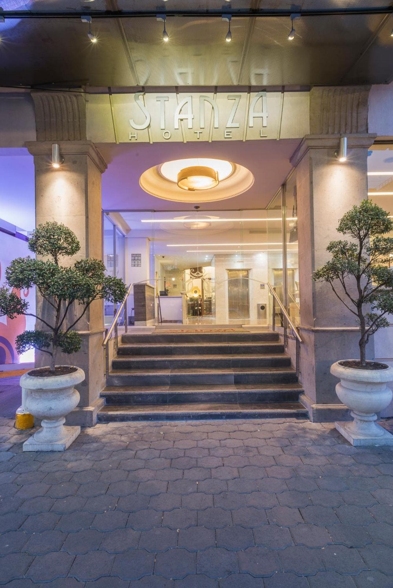 Stanza Hotel — 2