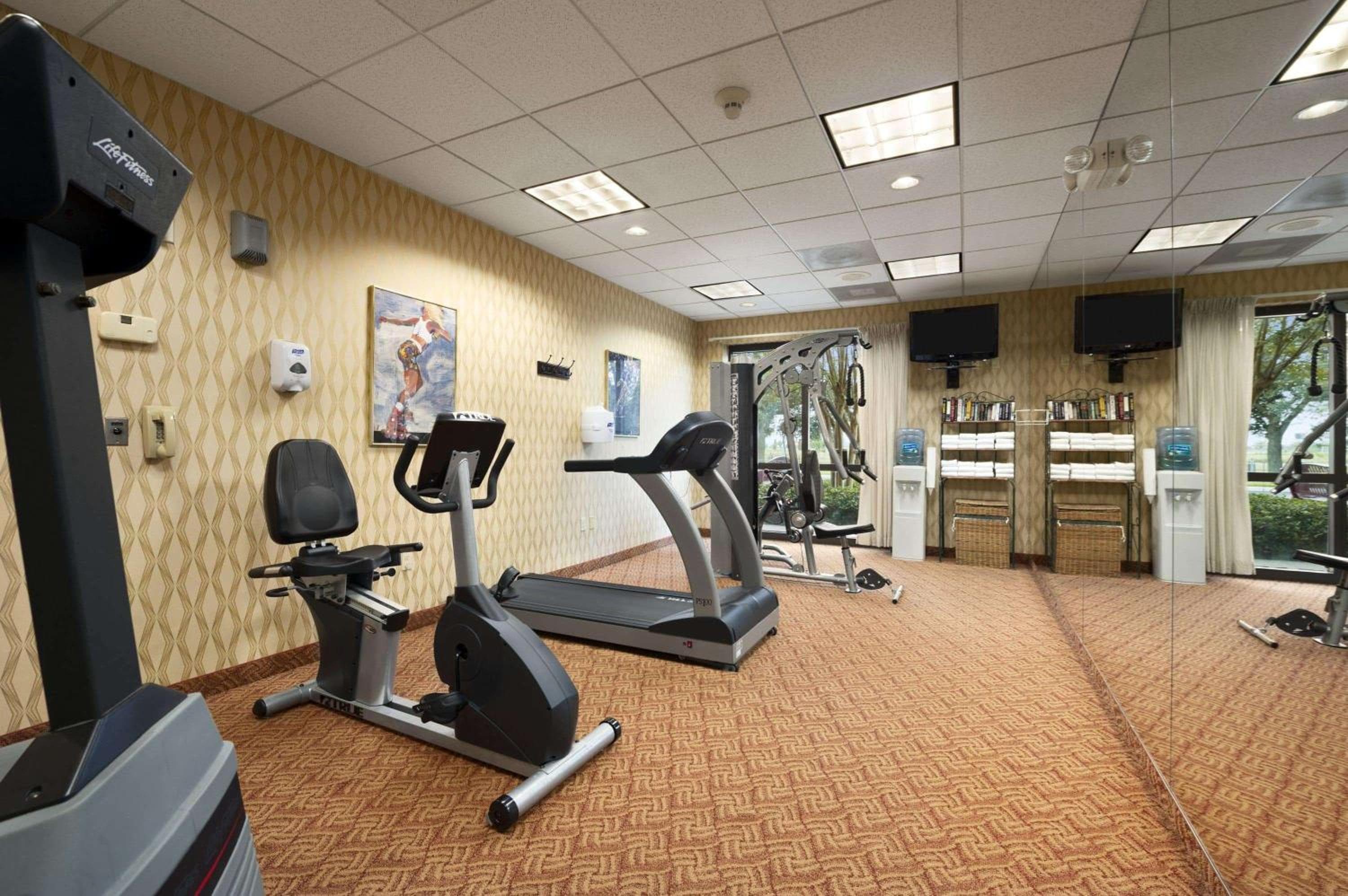 Ramada by Wyndham Suites Orlando Airport- Free Airport Shuttle — 27