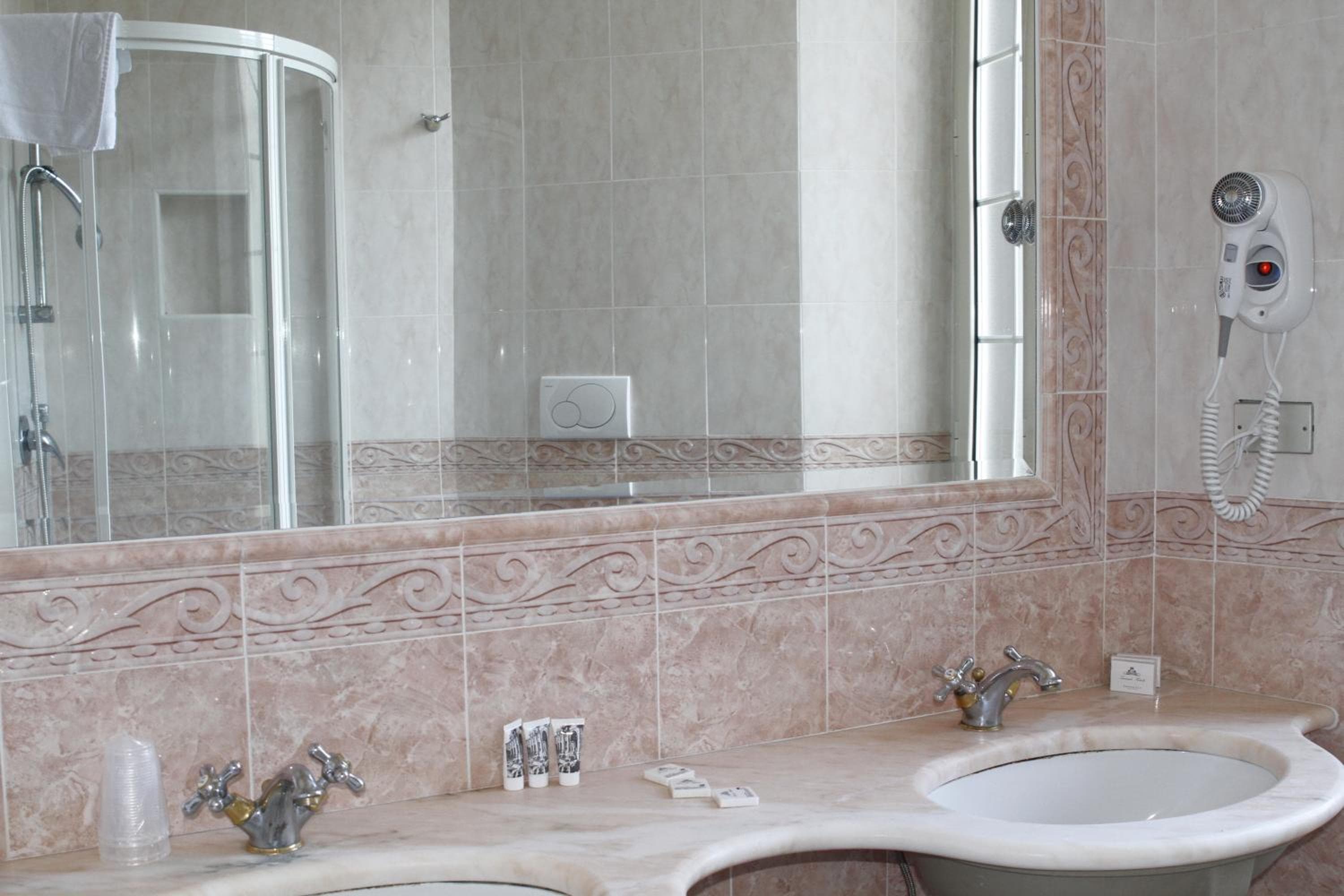 Hotel Eliseo — 5