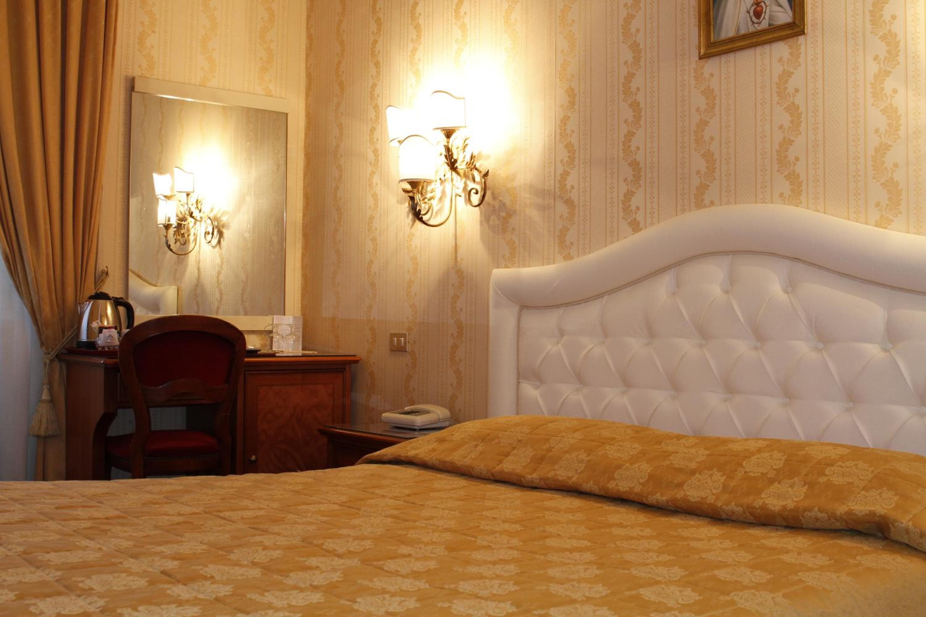 Hotel Eliseo — 15