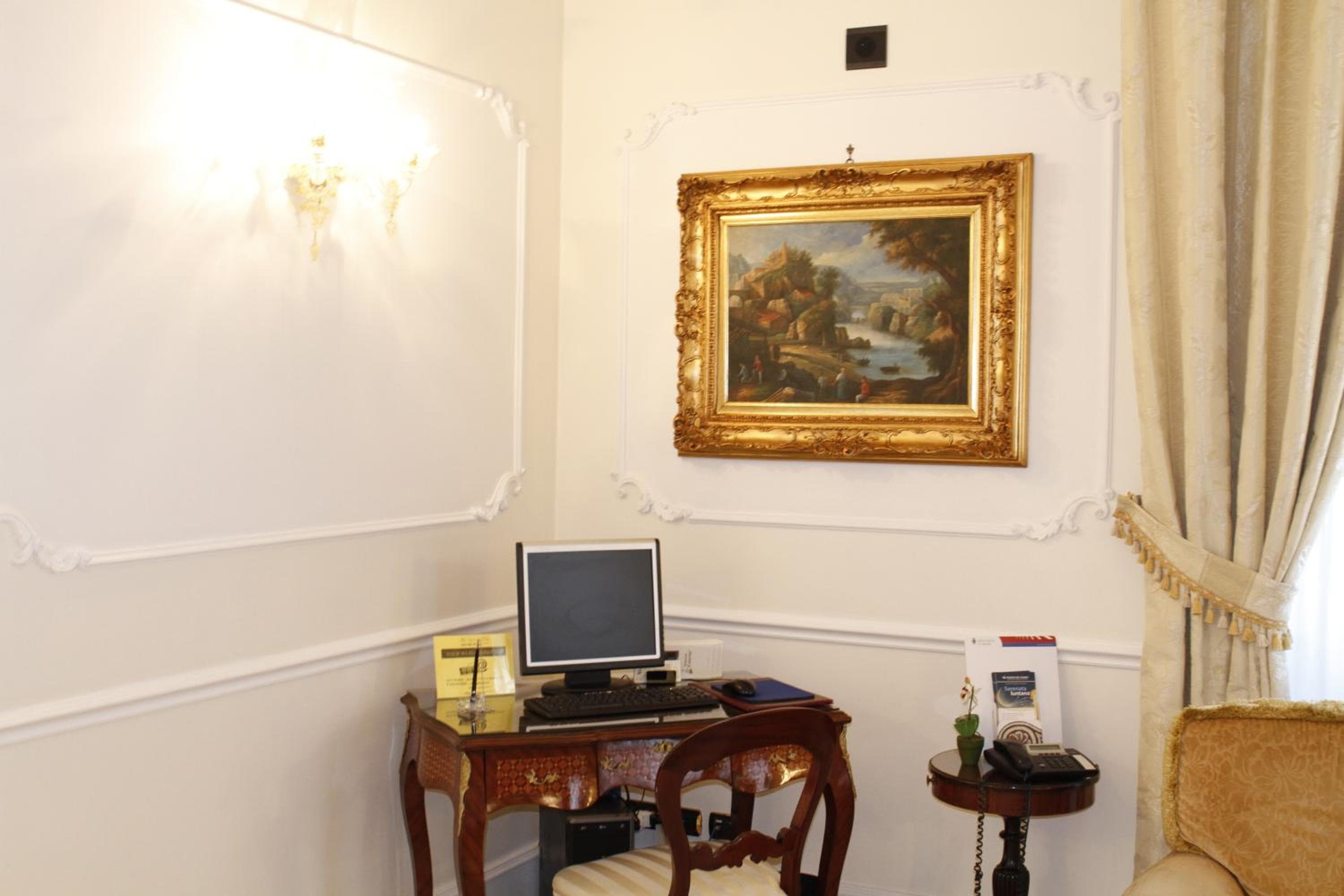 Hotel Villa Pinciana — 10