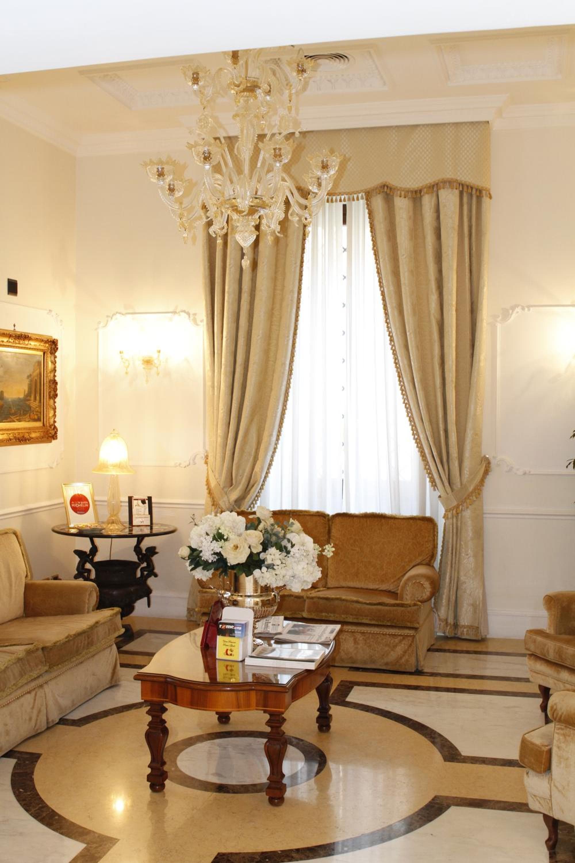 Hotel Villa Pinciana — 11