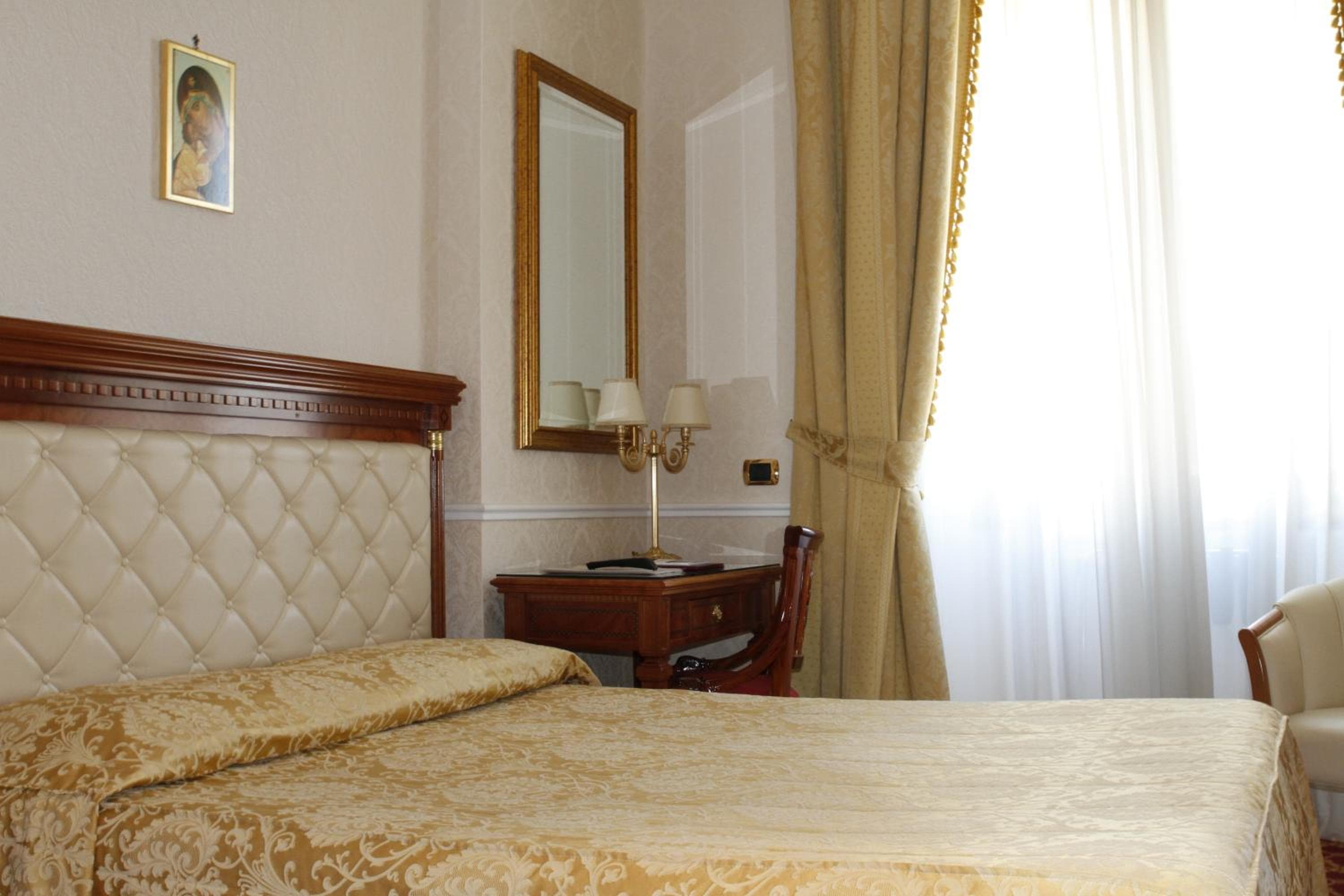 Hotel Villa Pinciana — 20