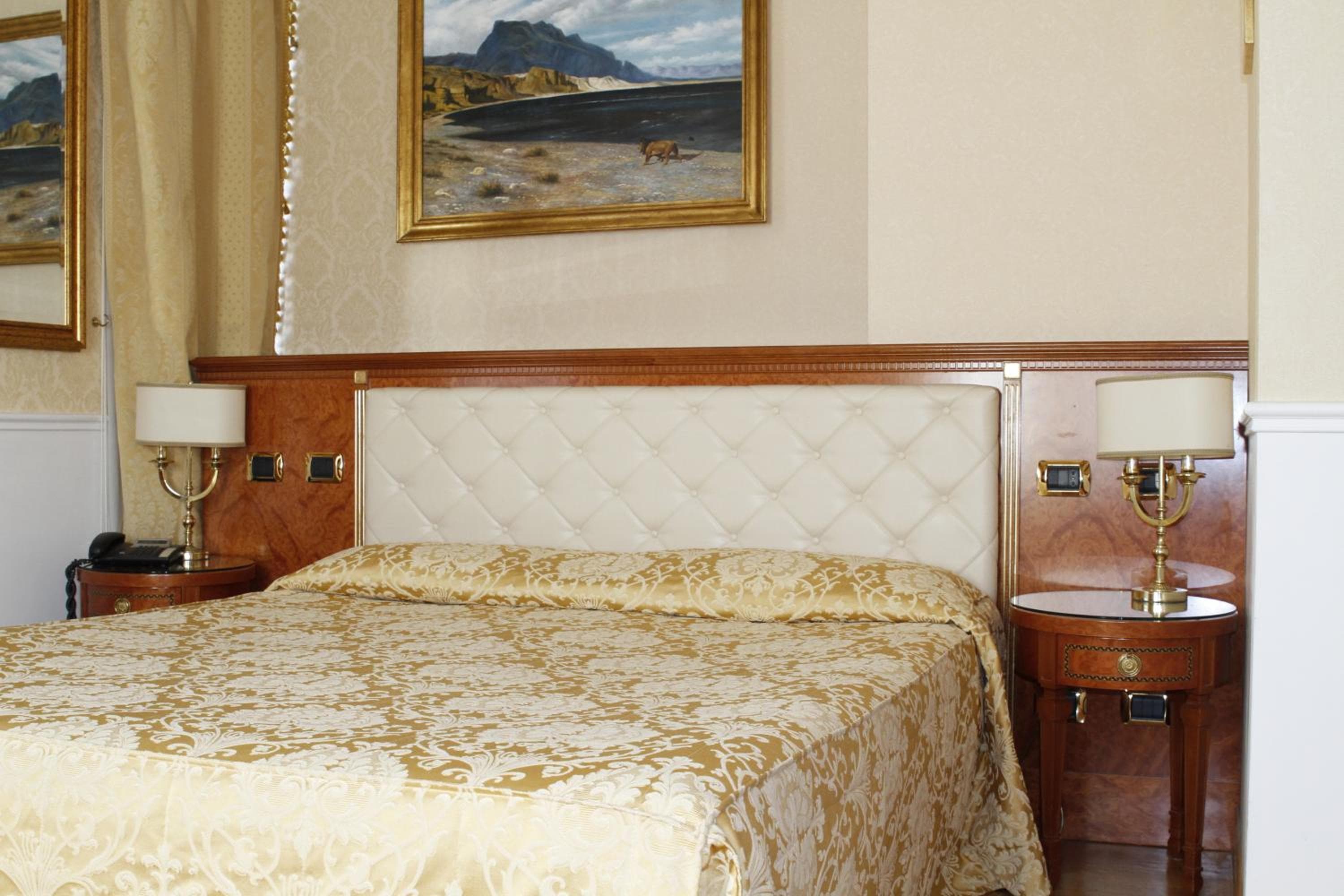 Hotel Villa Pinciana — 3