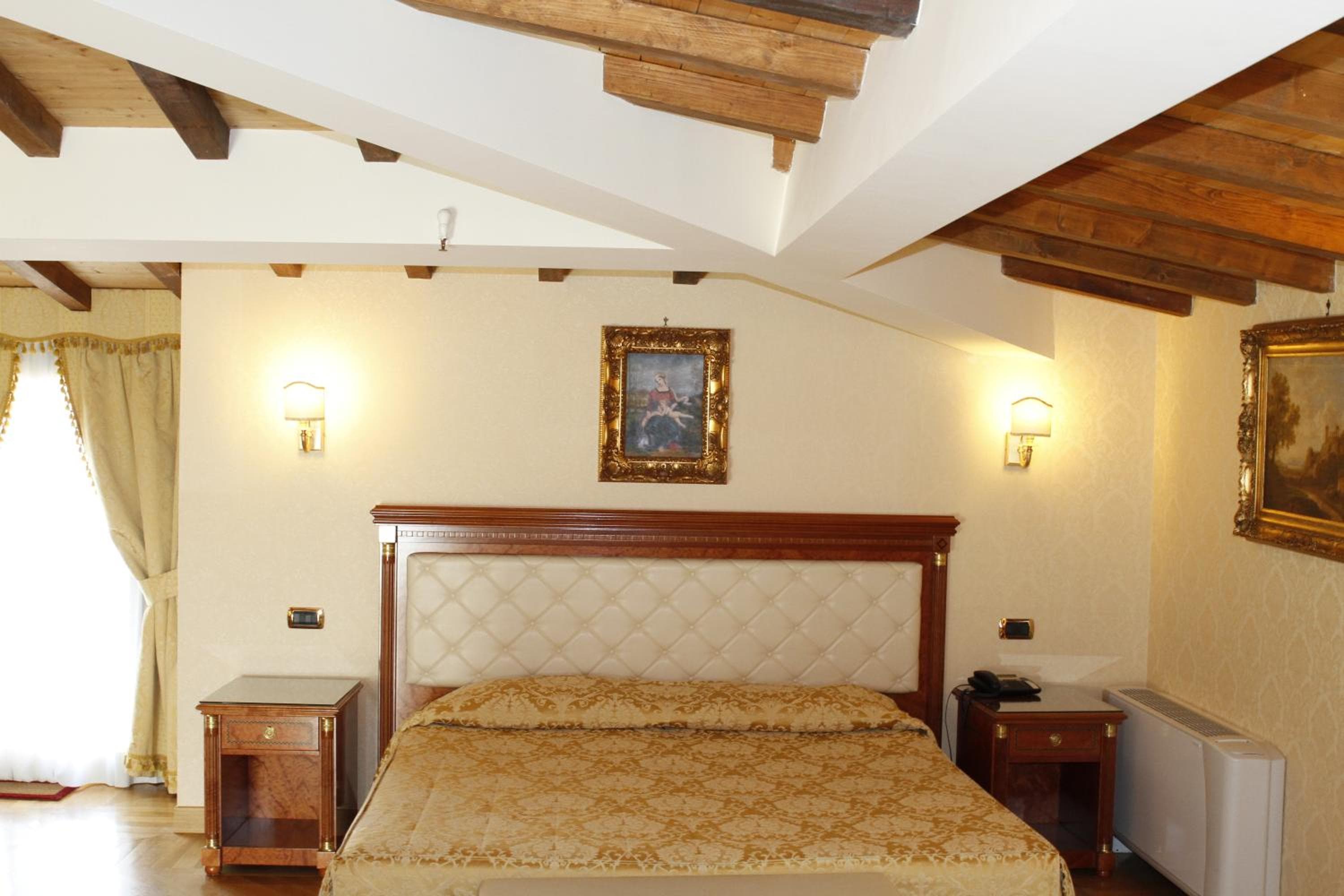 Hotel Villa Pinciana — 26