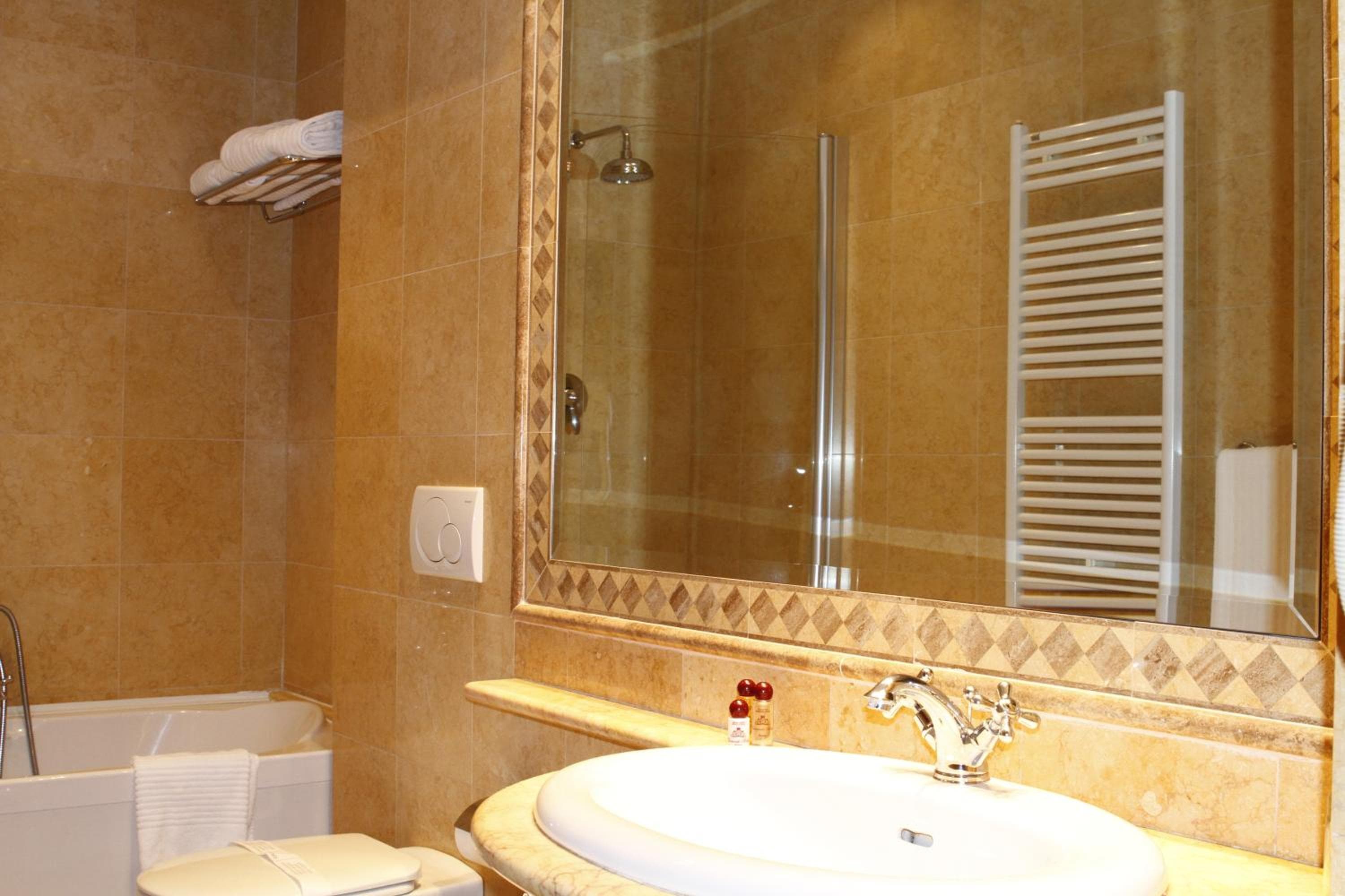 Hotel Villa Pinciana — 4