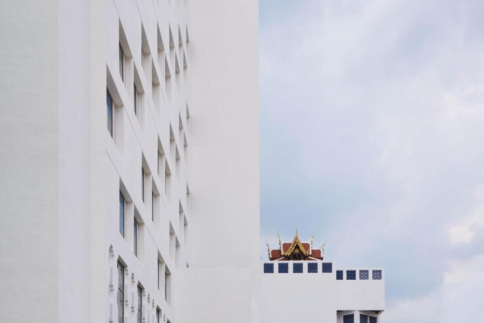 Montien Hotel Surawong Bangkok — 19