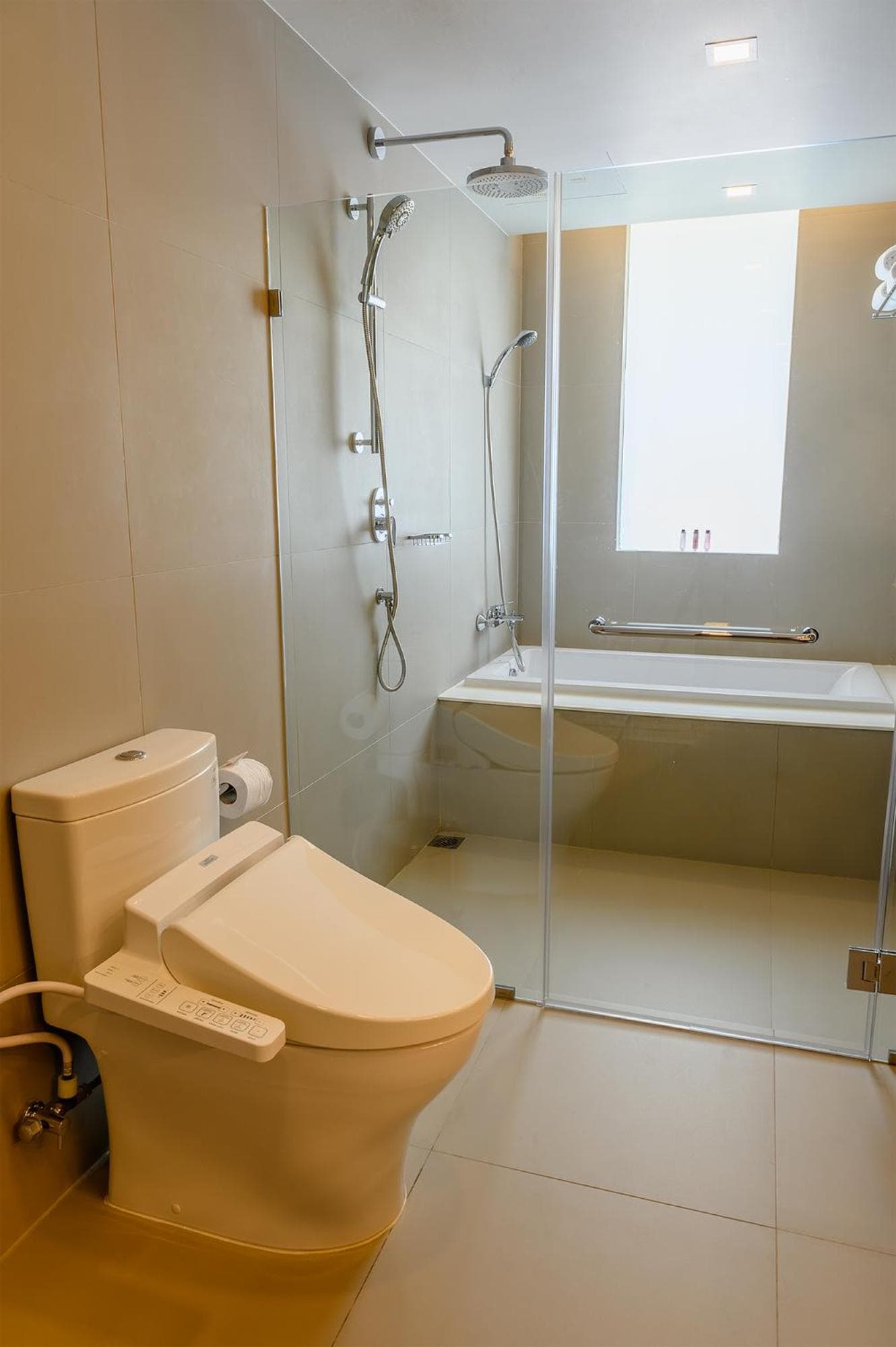 Oakwood Residence Sukhumvit Thonglor Bangkok — 2