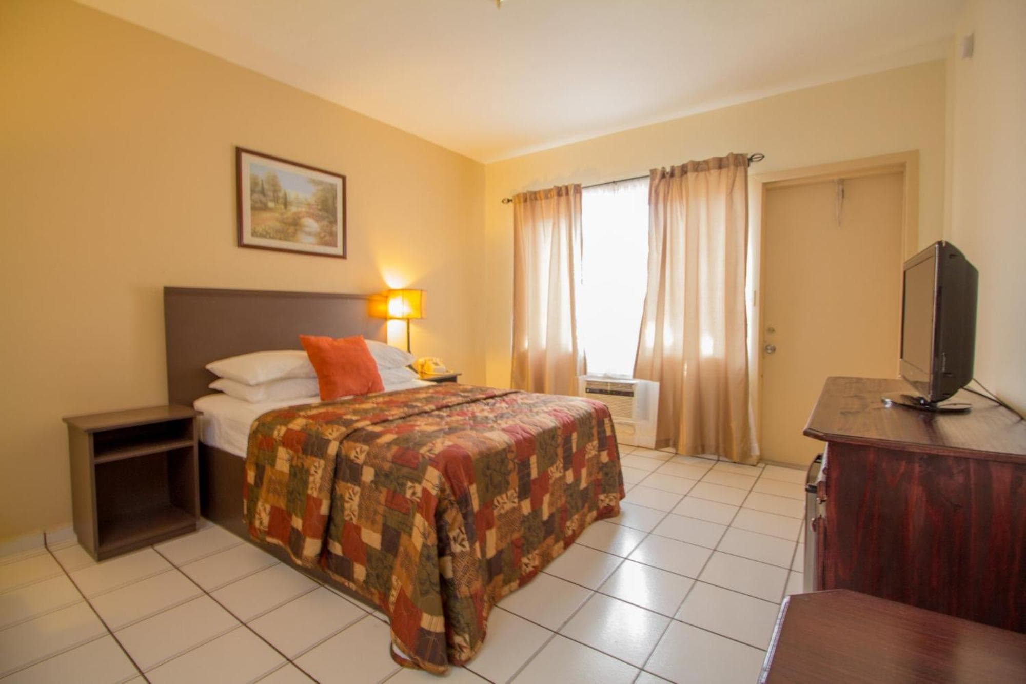 Parkway Inn — 16