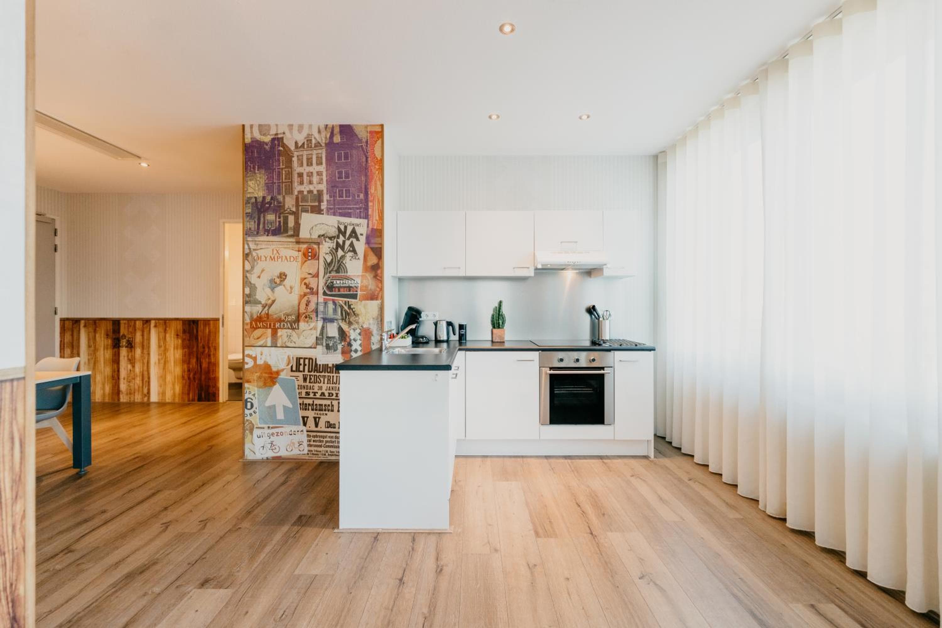 Amsterdam ID Aparthotel — 18