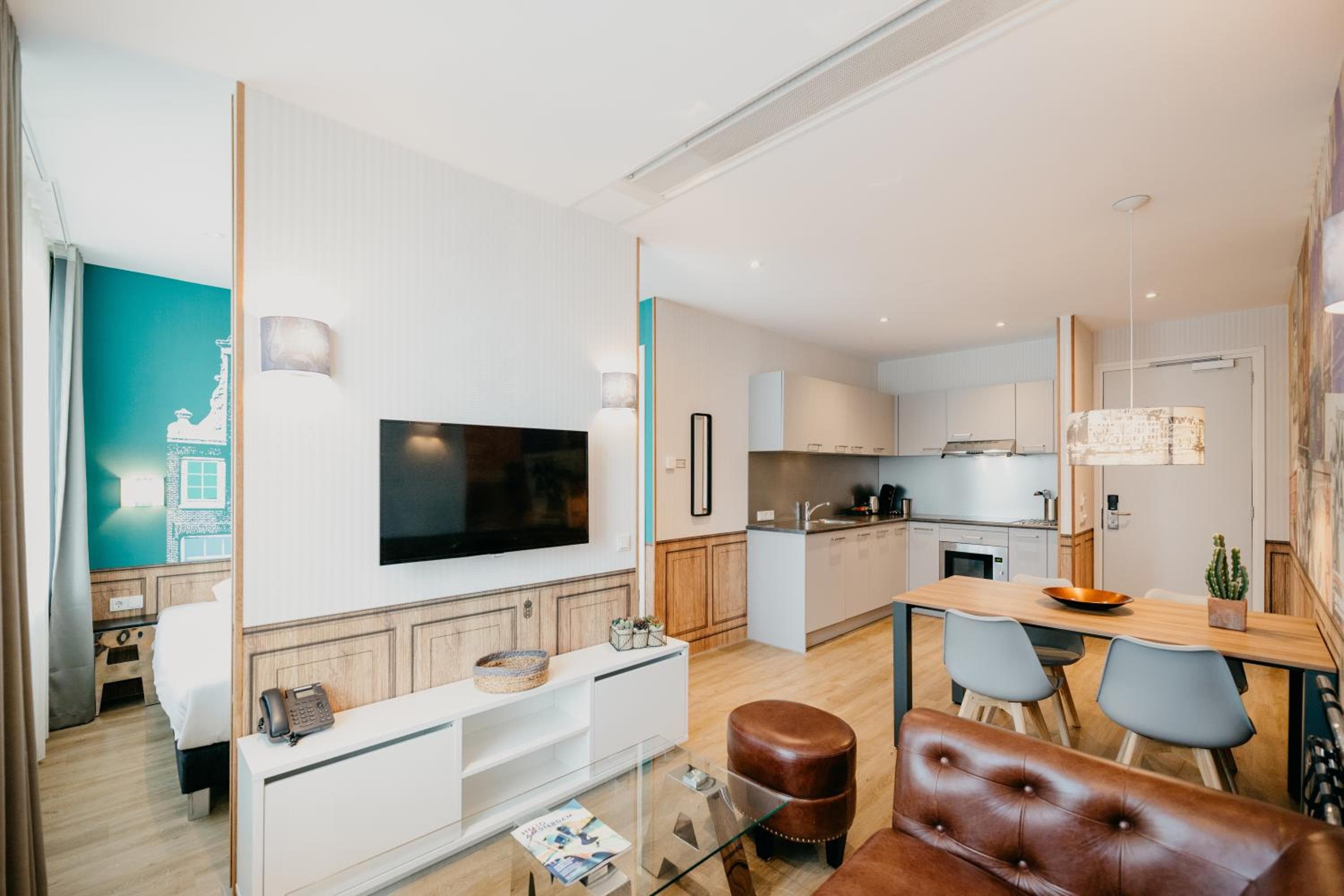 Amsterdam ID Aparthotel — 1