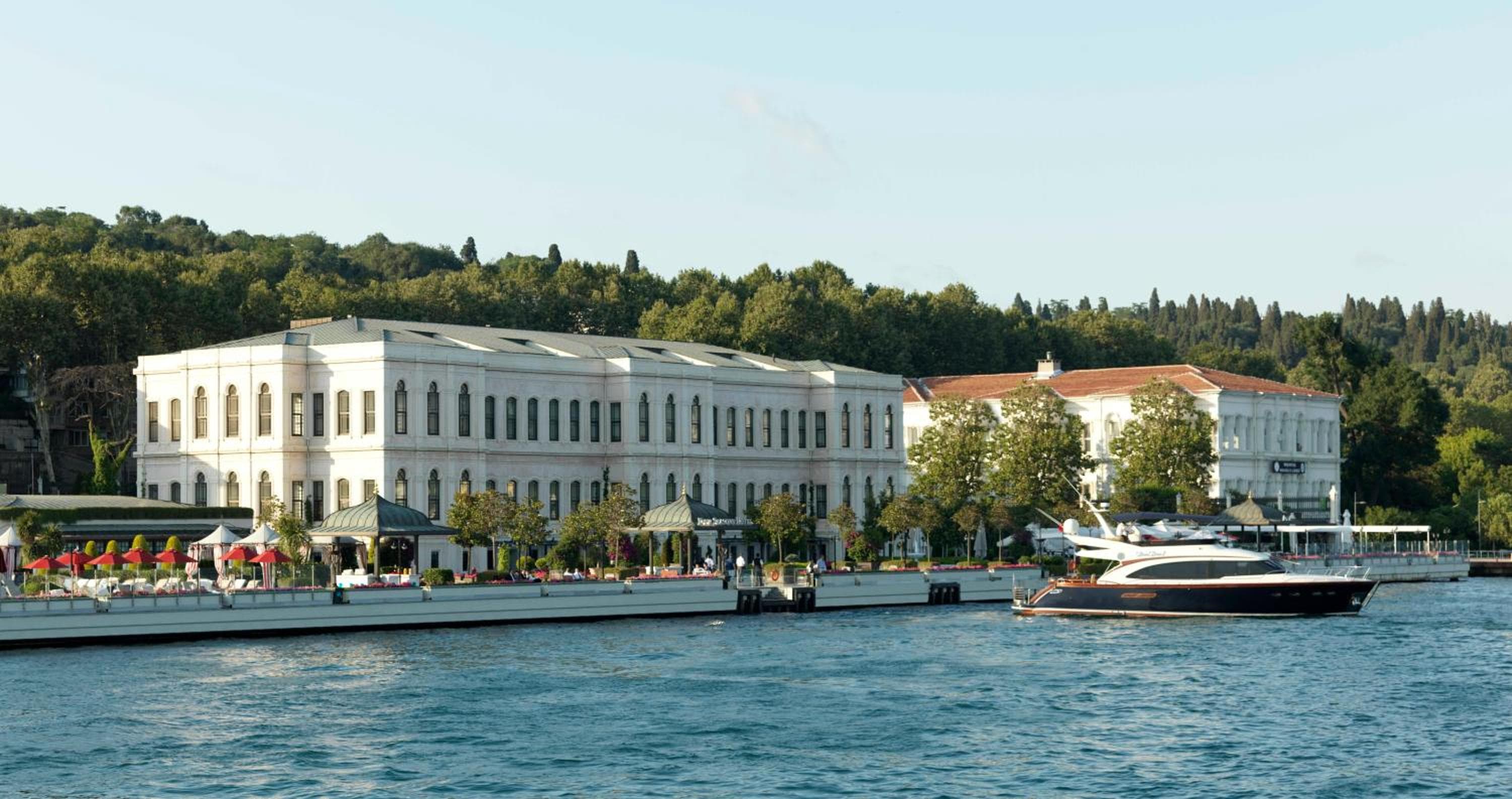 Four Seasons Hotel Istanbul at the Bosphorus — 4