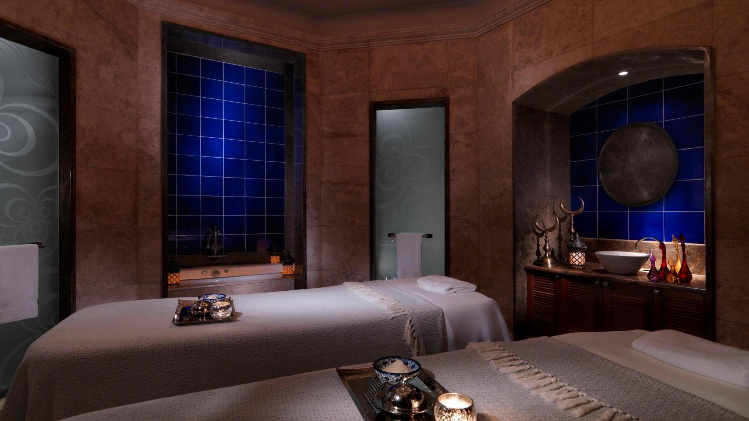 Four Seasons Hotel Istanbul at the Bosphorus — 21