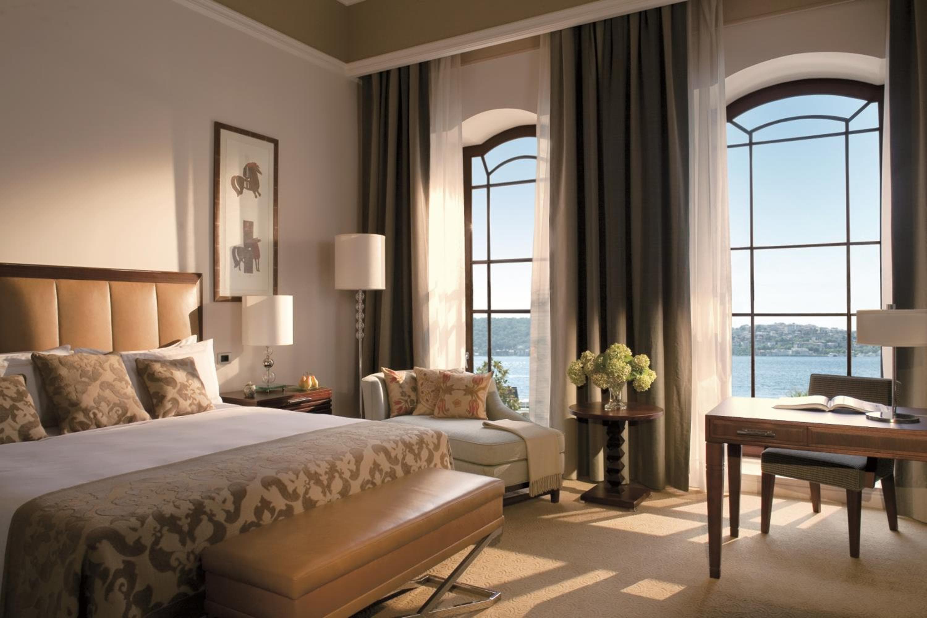 Four Seasons Hotel Istanbul at the Bosphorus — 16