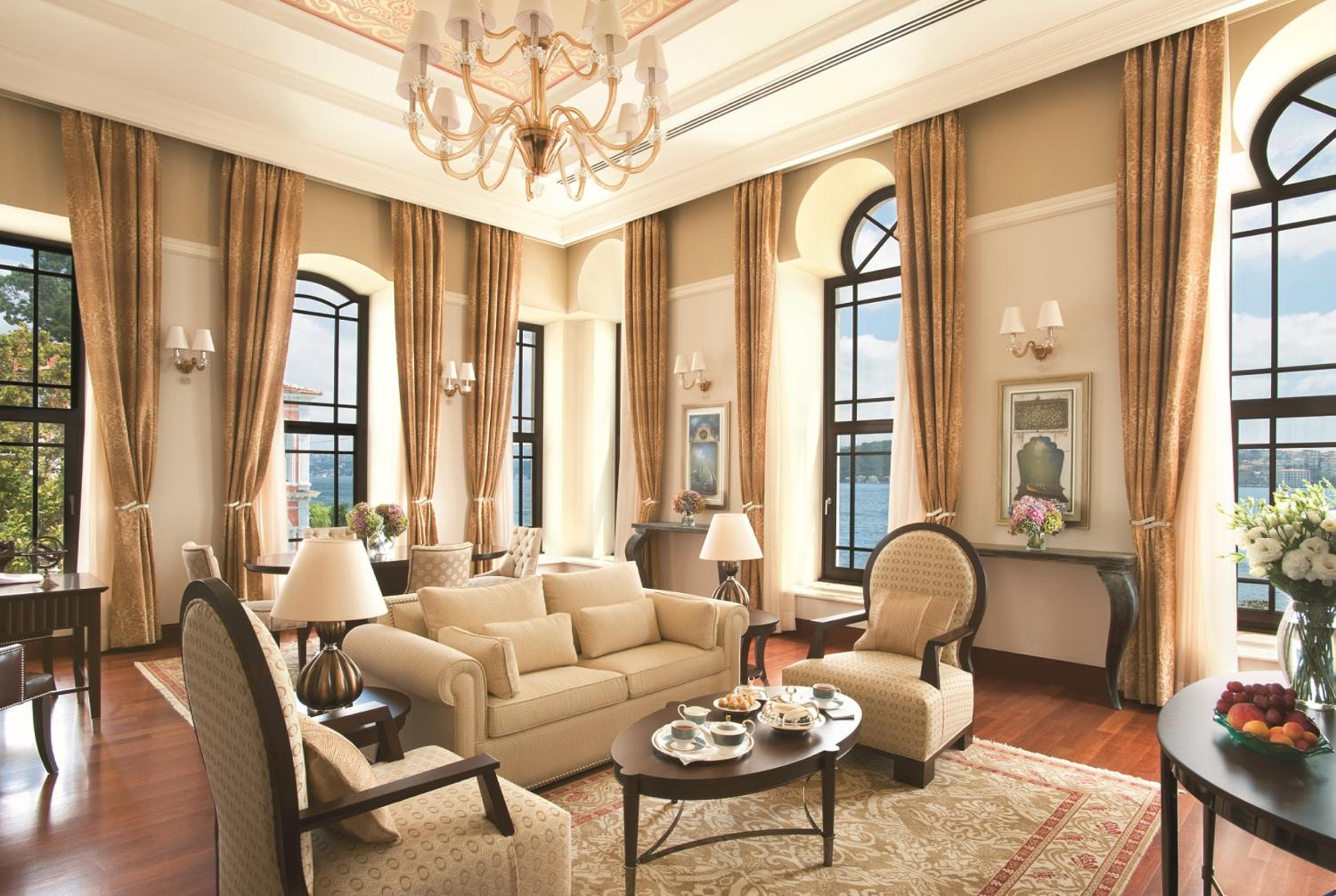 Four Seasons Hotel Istanbul at the Bosphorus — 19
